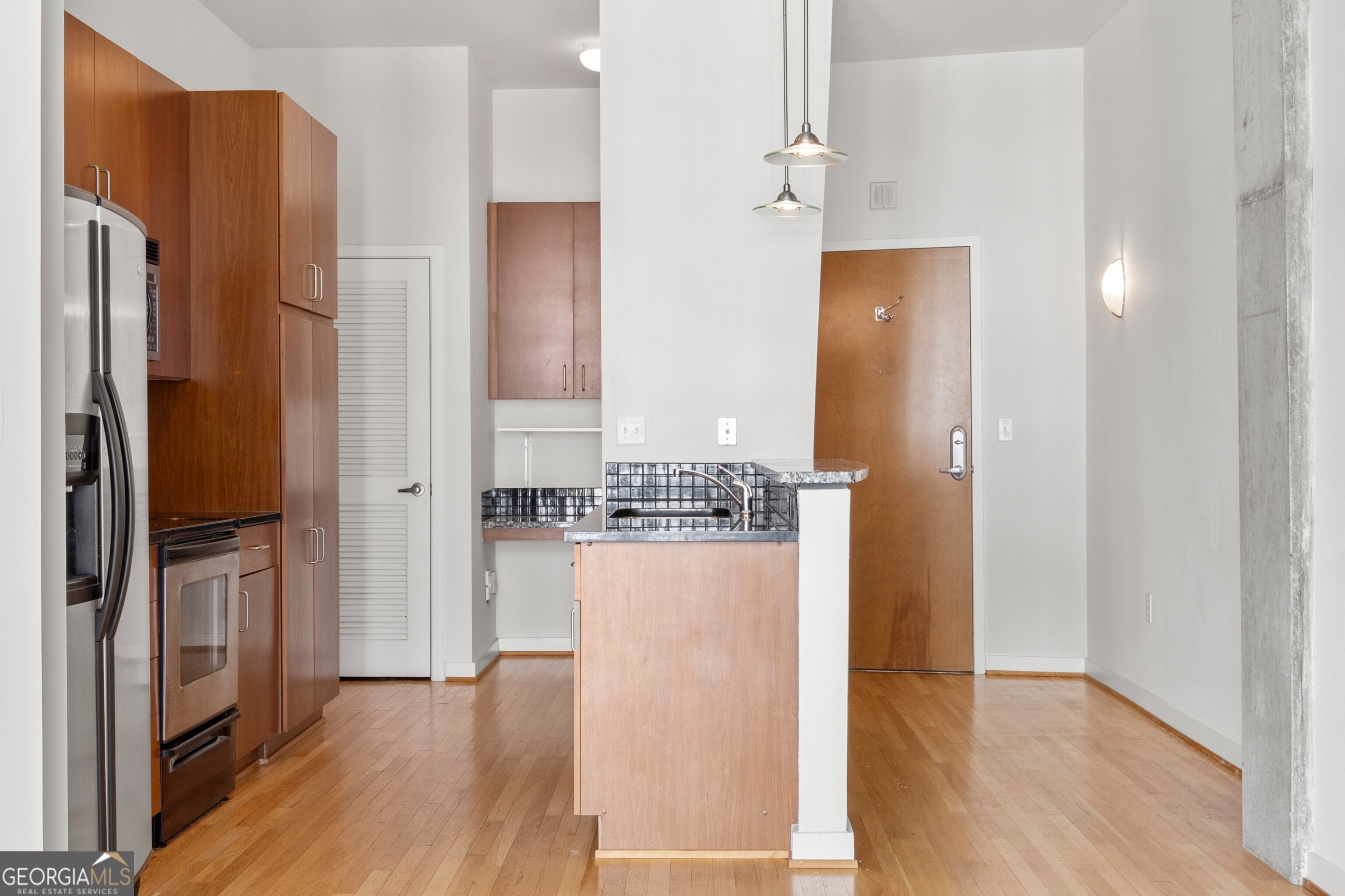 METROPOLIS - Residential