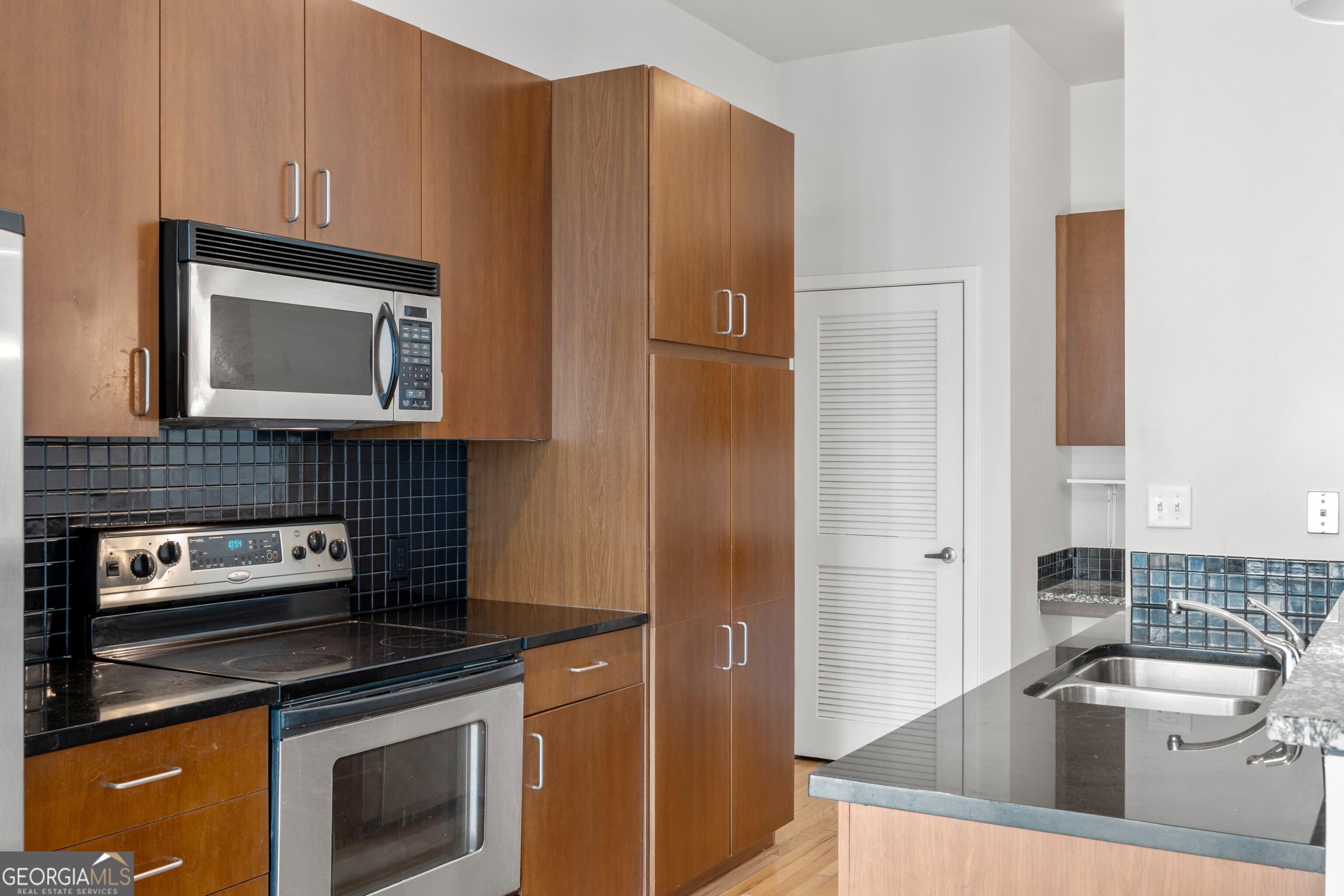 METROPOLIS - Residential