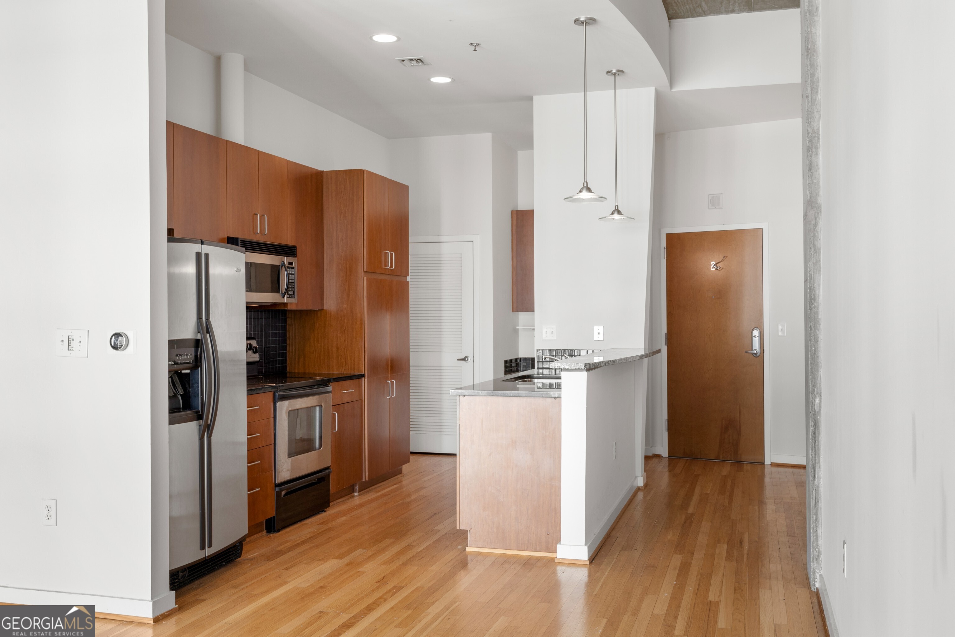 METROPOLIS - Residential