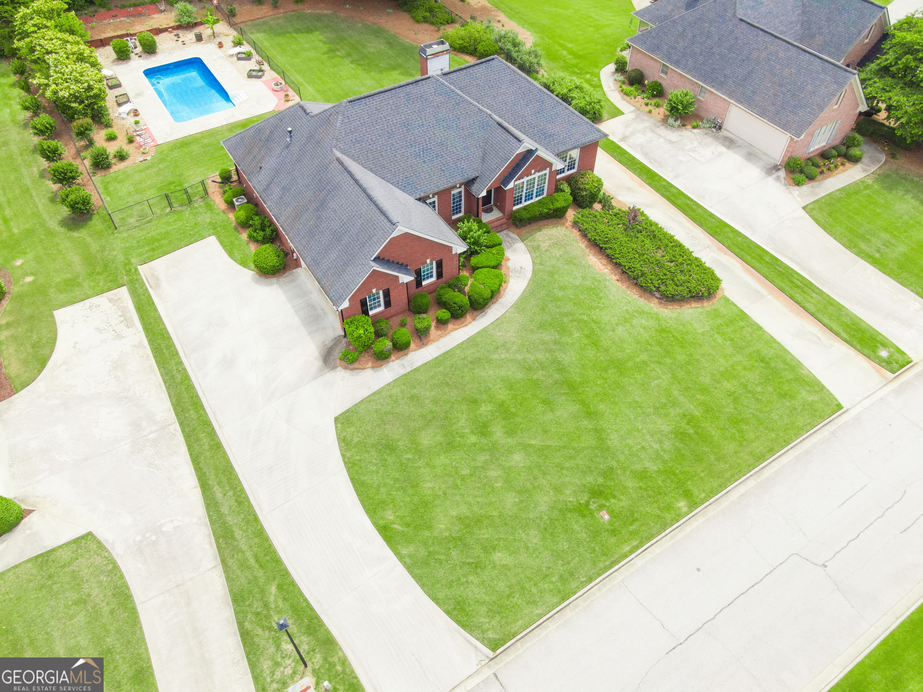811 Ivy Ridge DR