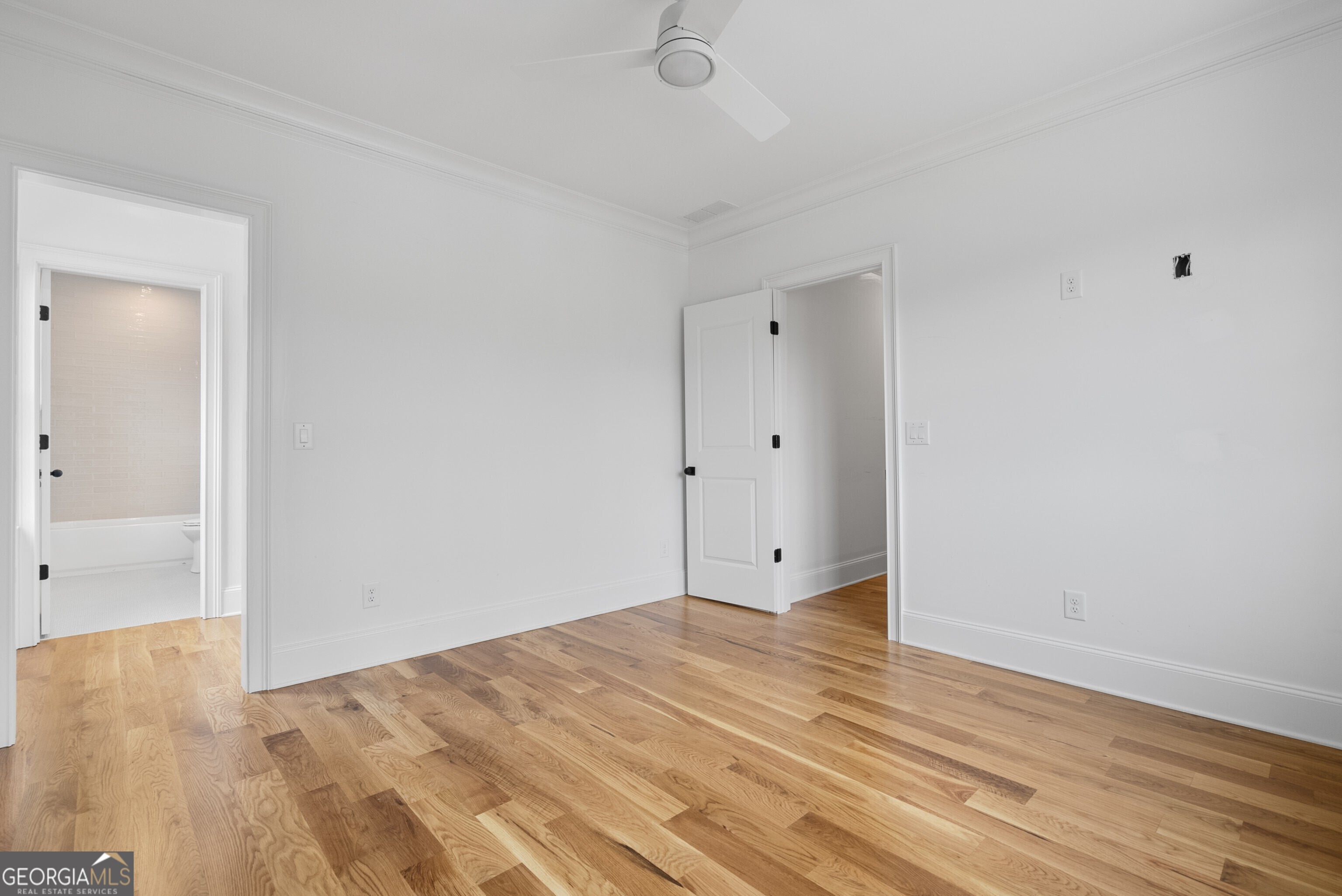 Atlanta, Georgia 30305, United States, 4 Bedrooms Bedrooms, ,5 BathroomsBathrooms,Residential,Active,83494