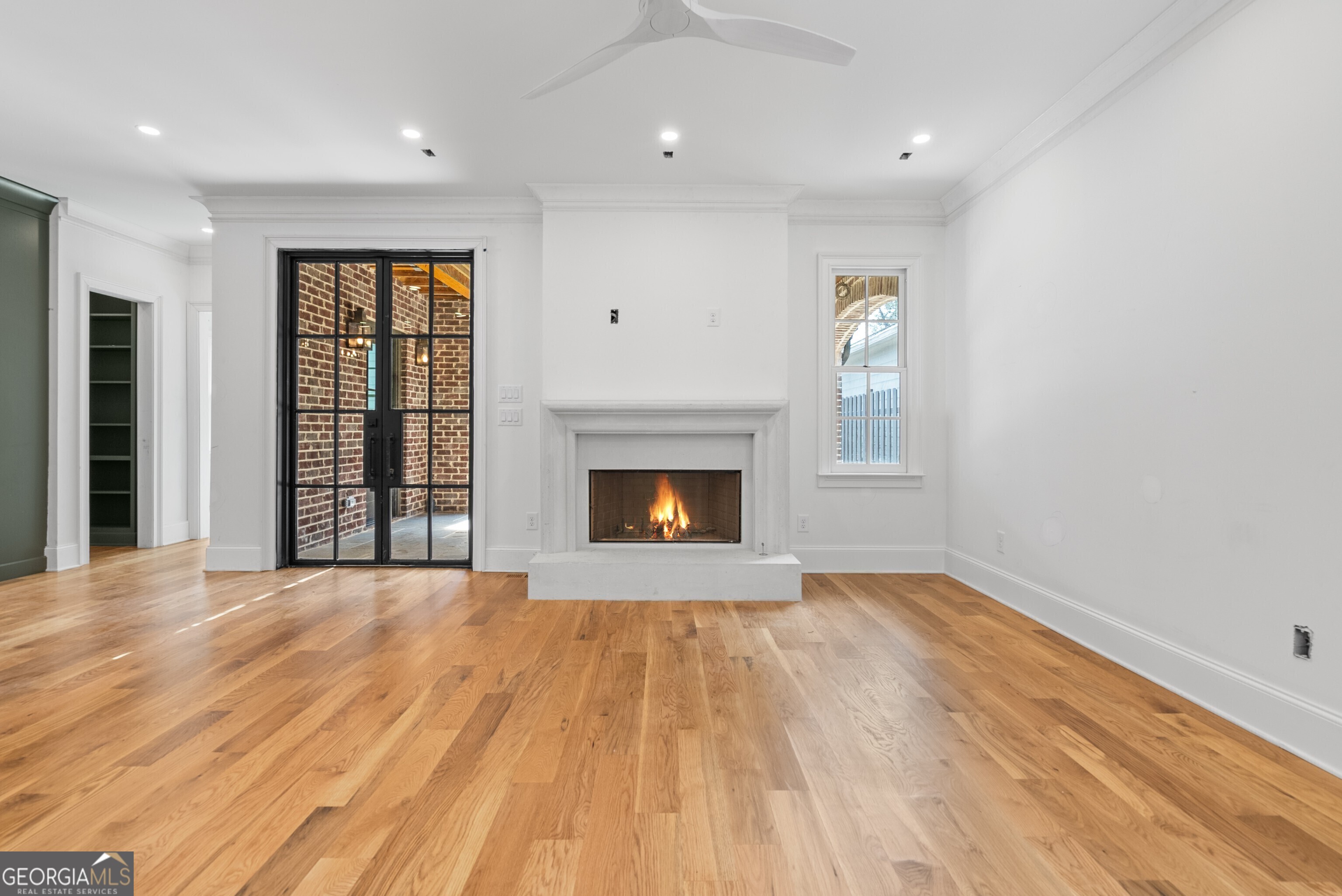 Atlanta, Georgia 30305, United States, 4 Bedrooms Bedrooms, ,5 BathroomsBathrooms,Residential,Active,83494