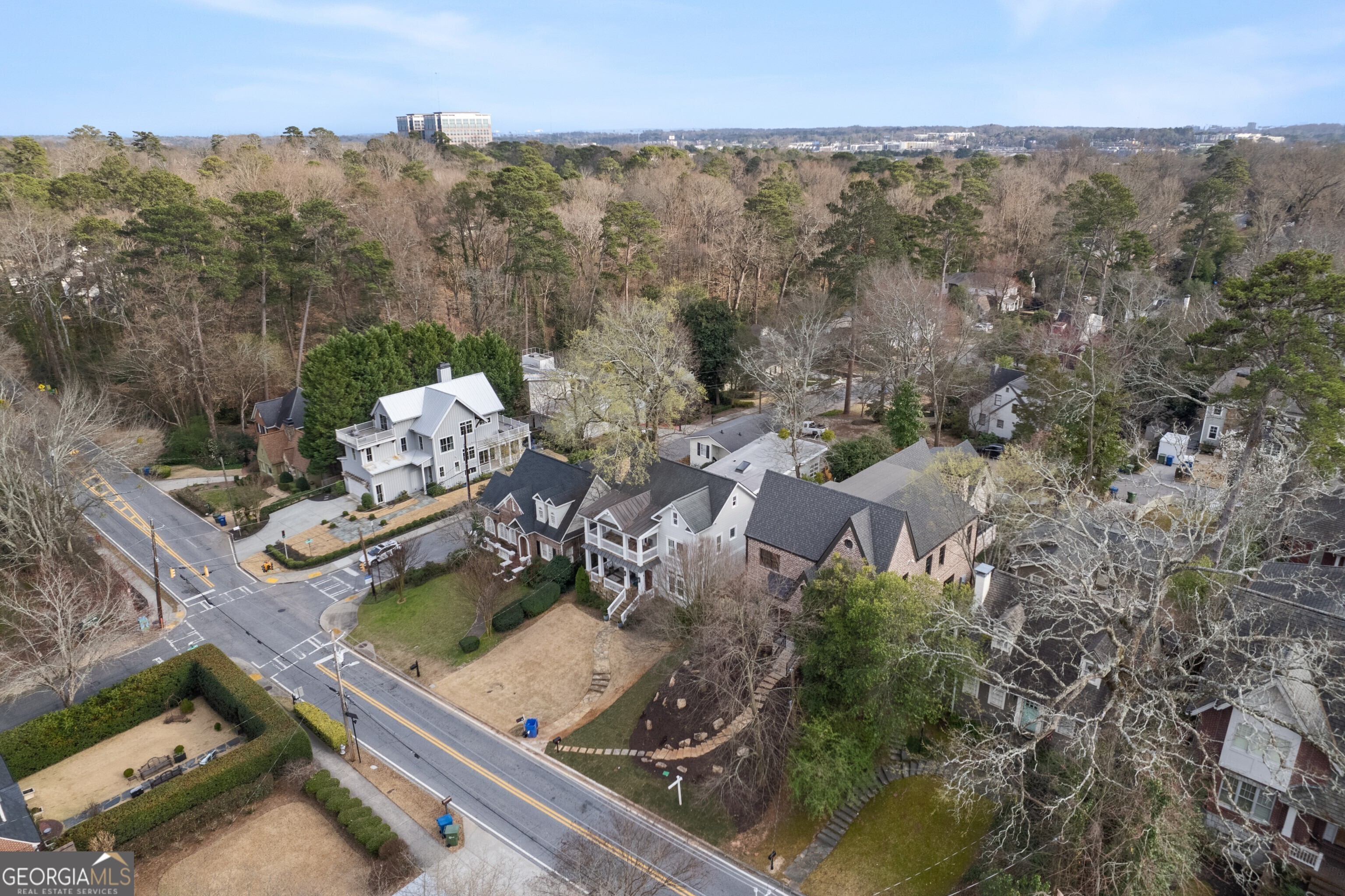 Atlanta, Georgia 30305, United States, 4 Bedrooms Bedrooms, ,5 BathroomsBathrooms,Residential,Active,83494