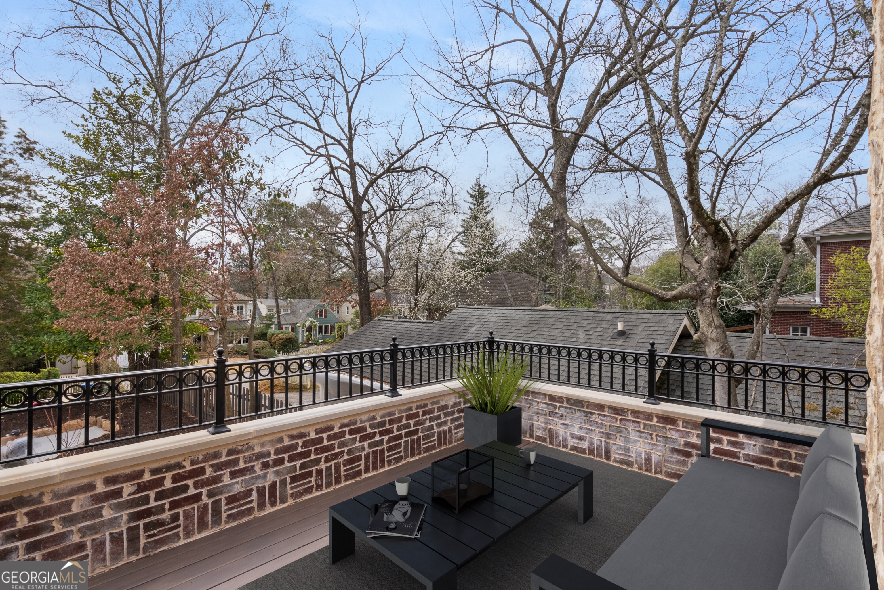 Atlanta, Georgia 30305, United States, 4 Bedrooms Bedrooms, ,5 BathroomsBathrooms,Residential,Active,83494