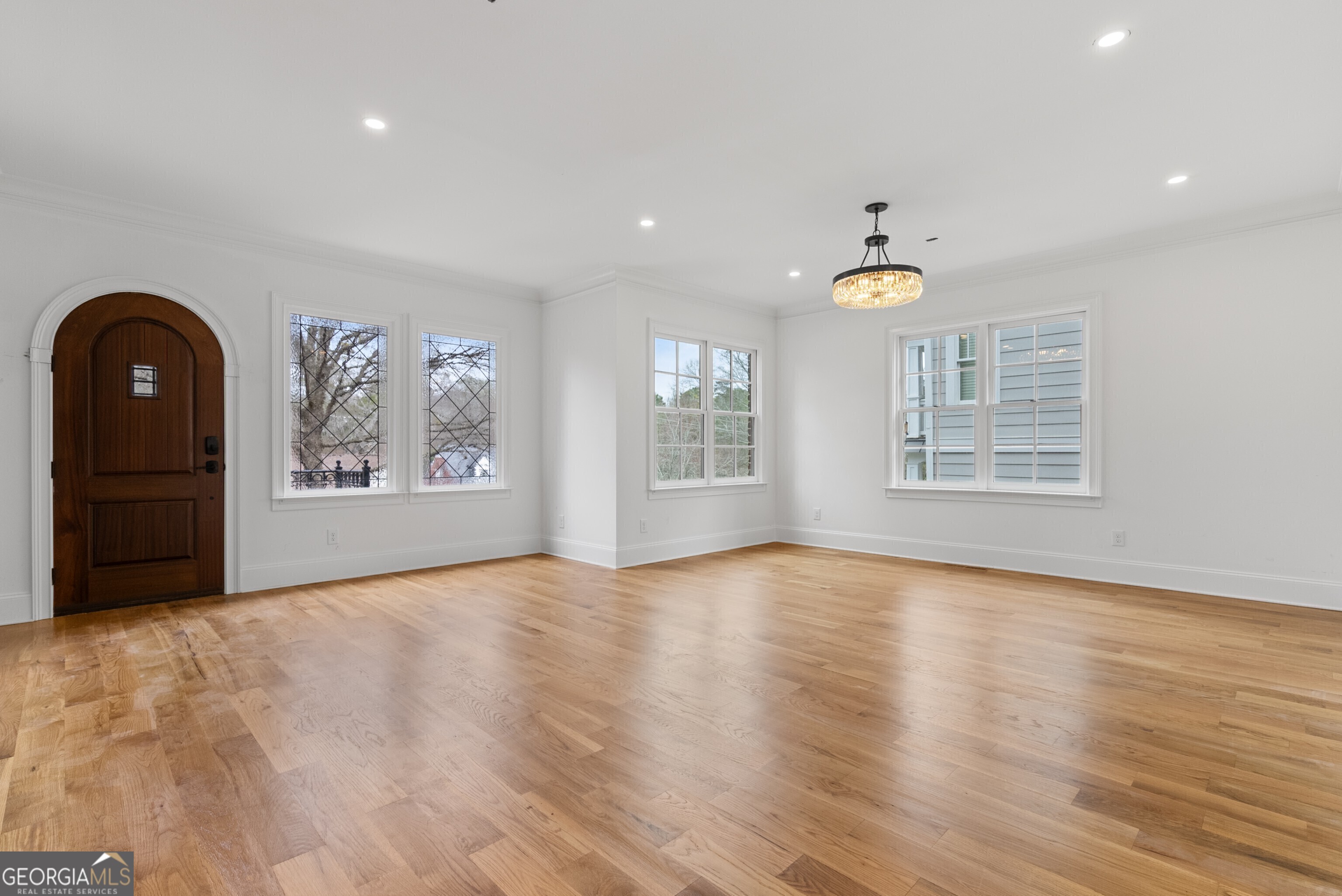 Atlanta, Georgia 30305, United States, 4 Bedrooms Bedrooms, ,5 BathroomsBathrooms,Residential,Active,83494