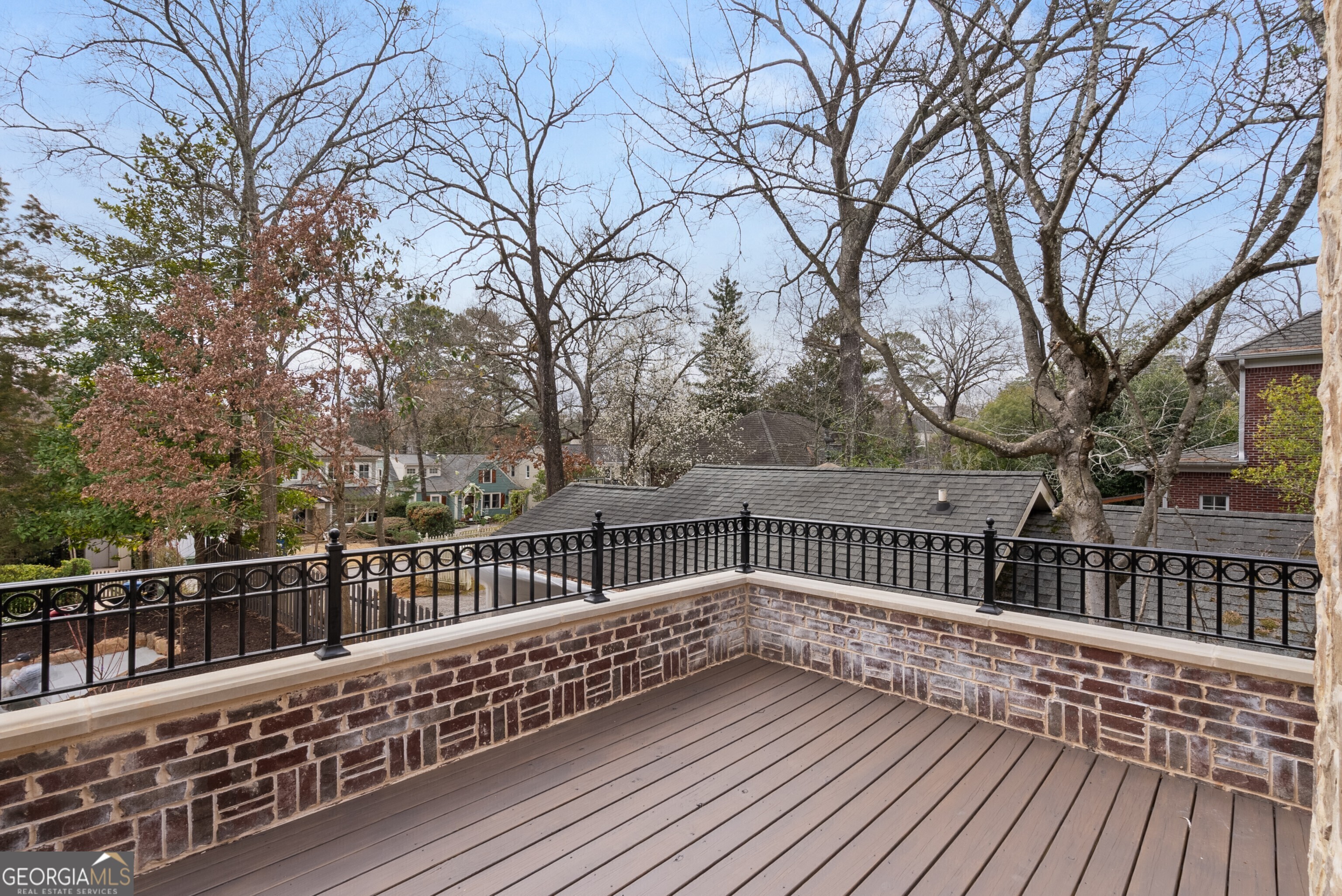 Atlanta, Georgia 30305, United States, 4 Bedrooms Bedrooms, ,5 BathroomsBathrooms,Residential,Active,83494