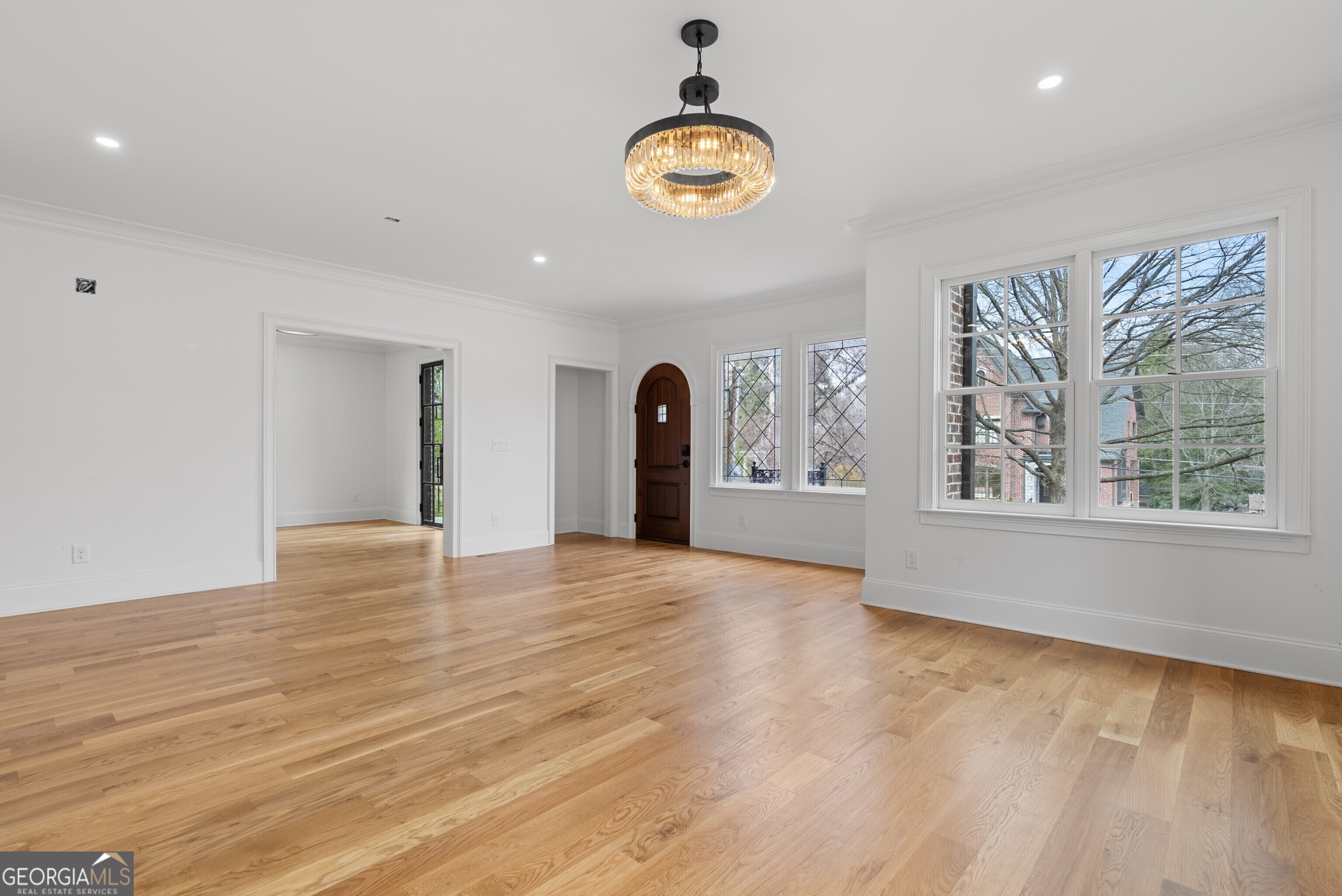 Atlanta, Georgia 30305, United States, 4 Bedrooms Bedrooms, ,5 BathroomsBathrooms,Residential,Active,83494