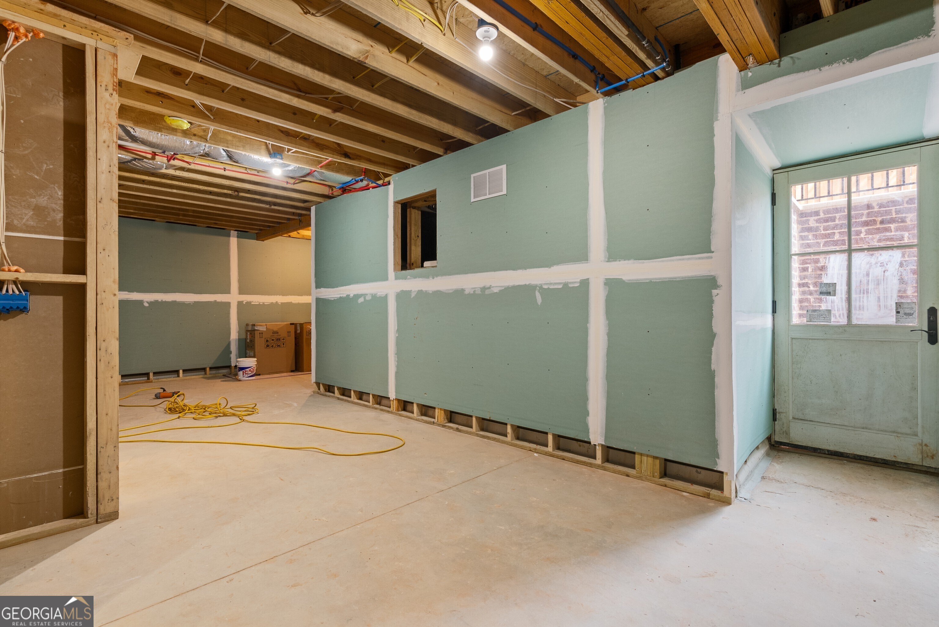 Atlanta, Georgia 30305, United States, 4 Bedrooms Bedrooms, ,5 BathroomsBathrooms,Residential,Active,83494