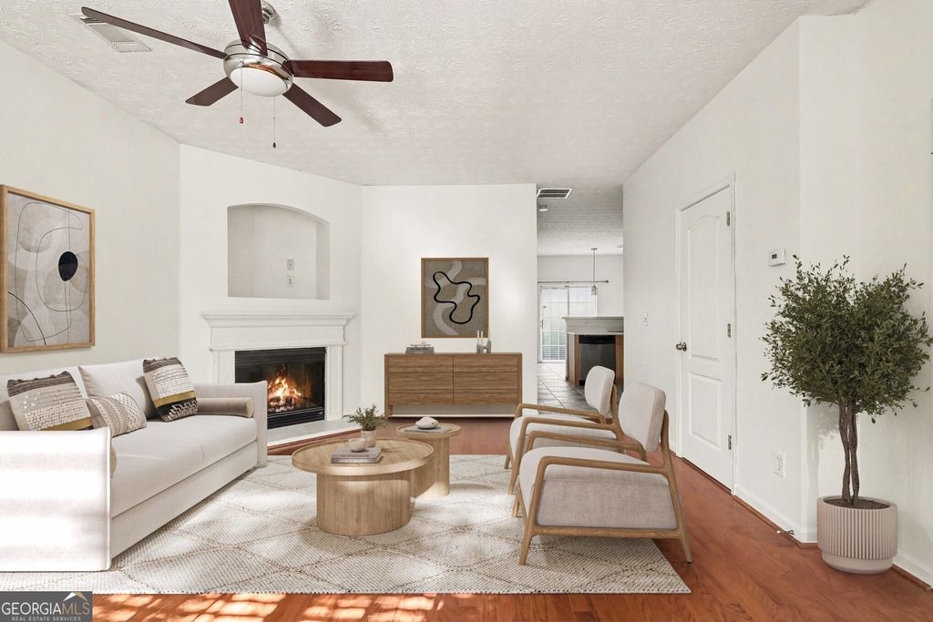 Photo of 2818 Village Trace, Atlanta, GA 30344 (MLS # 10735494)