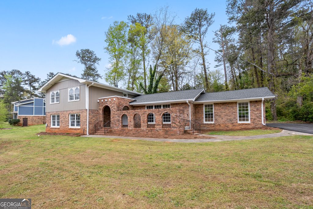 Photo of 3219 Rondelay Drive, Lithonia, GA 30038 (MLS # 10722102)