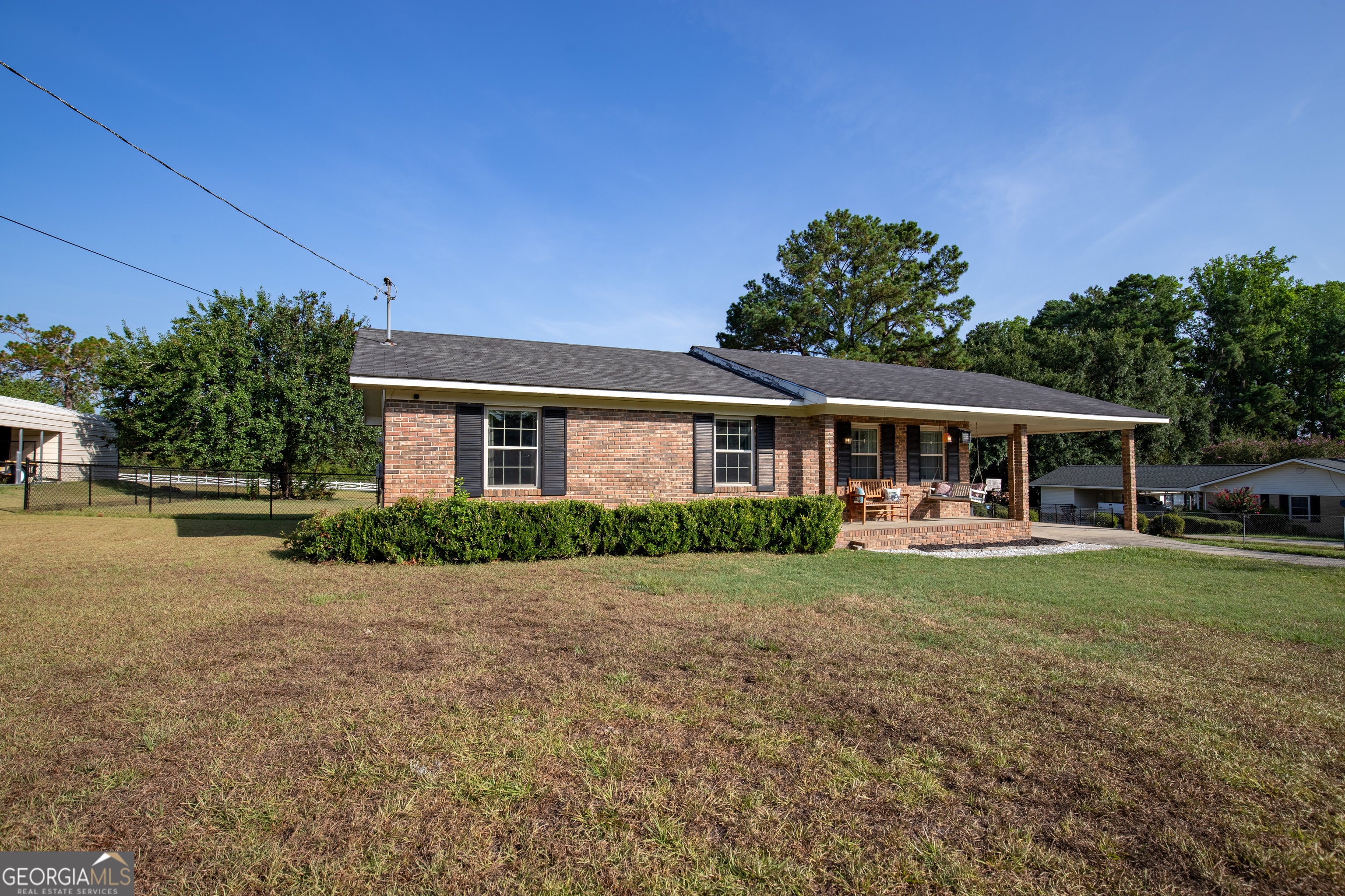 110 Queen DR