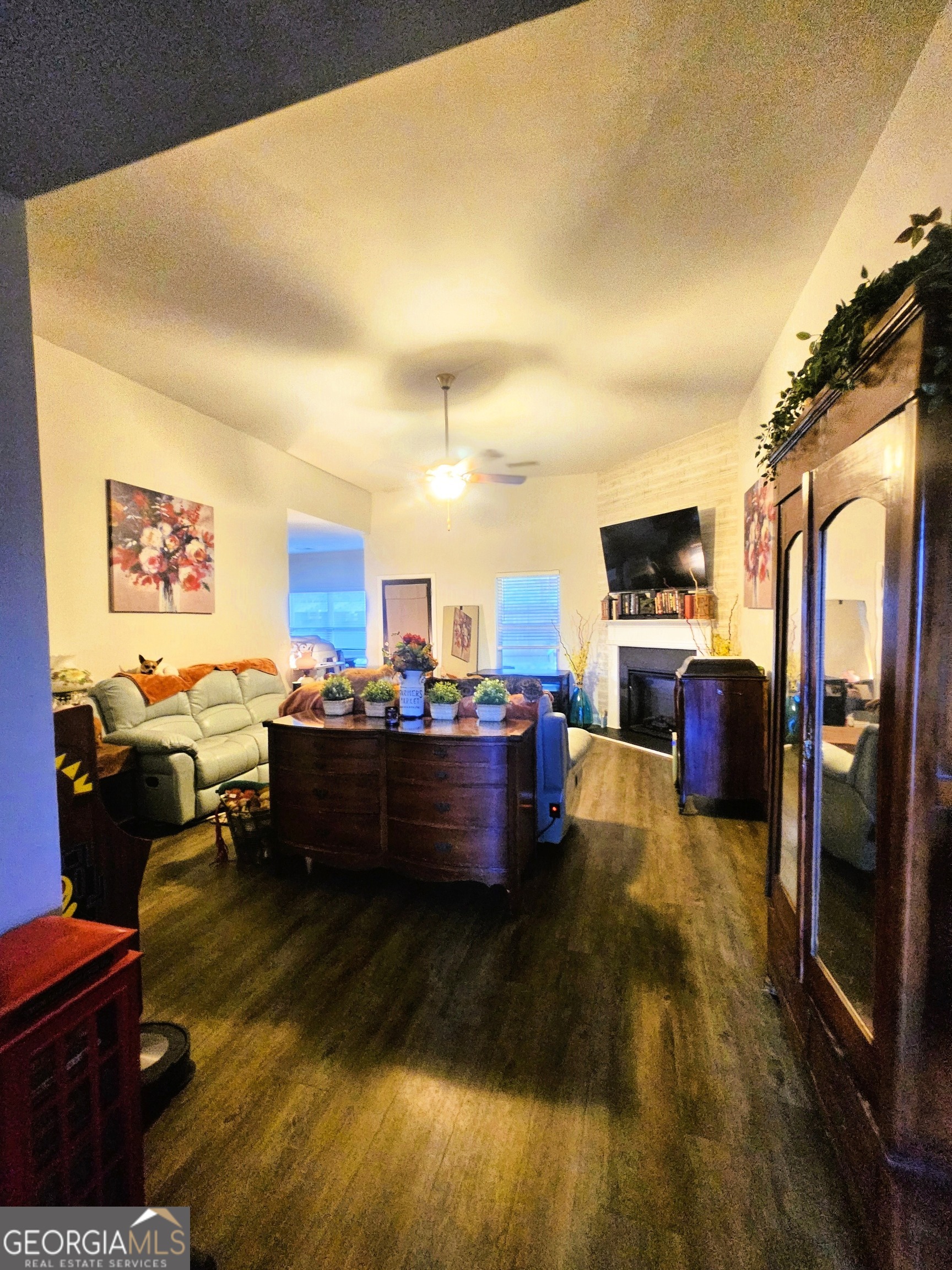 395 Brooks Village DR