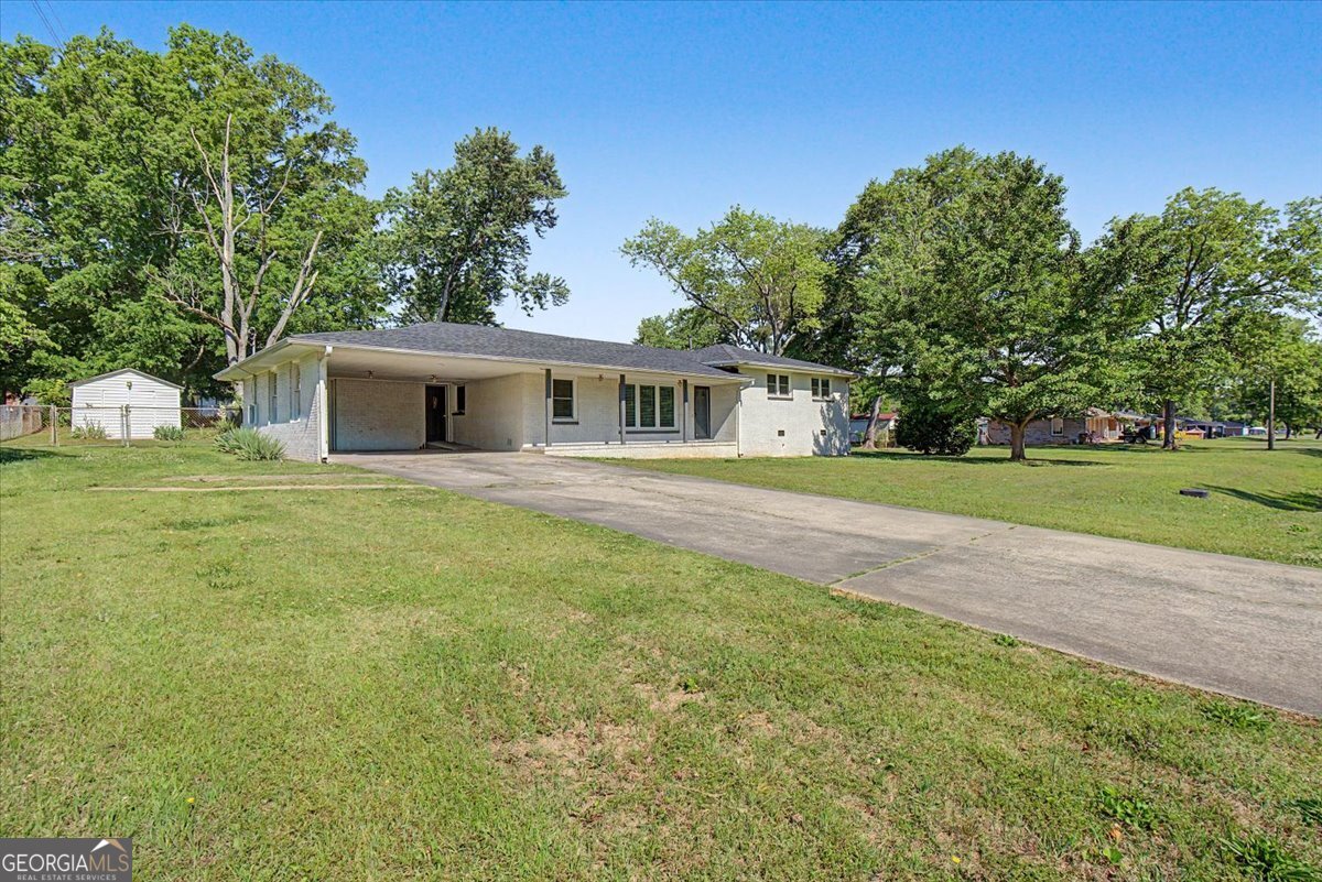 104 Meadow LN