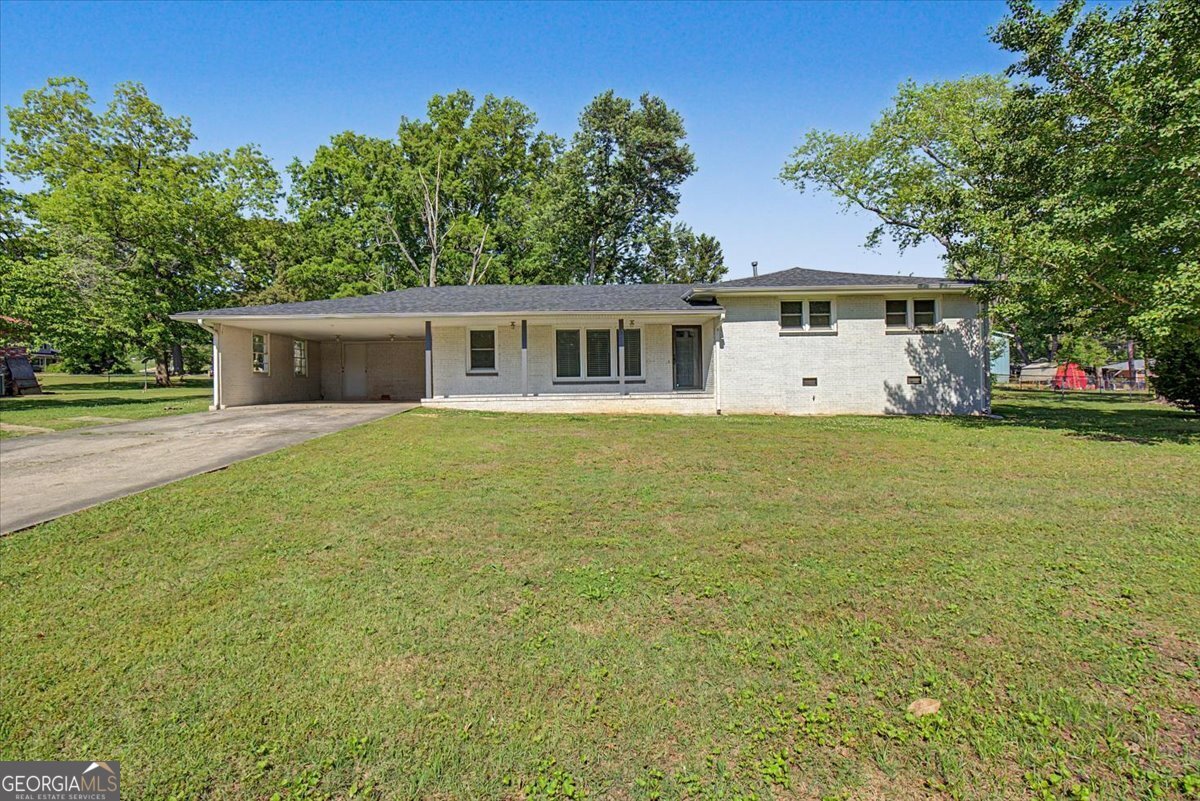 104 Meadow LN