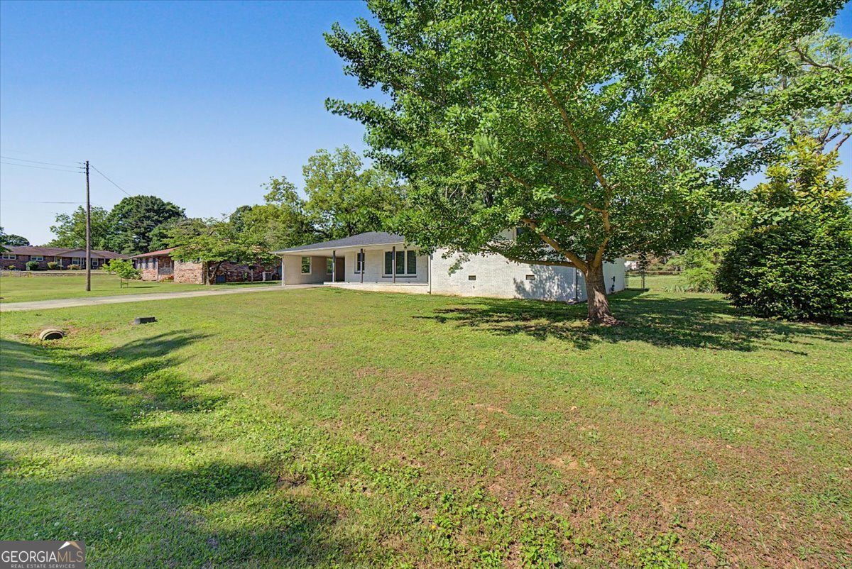 104 Meadow LN