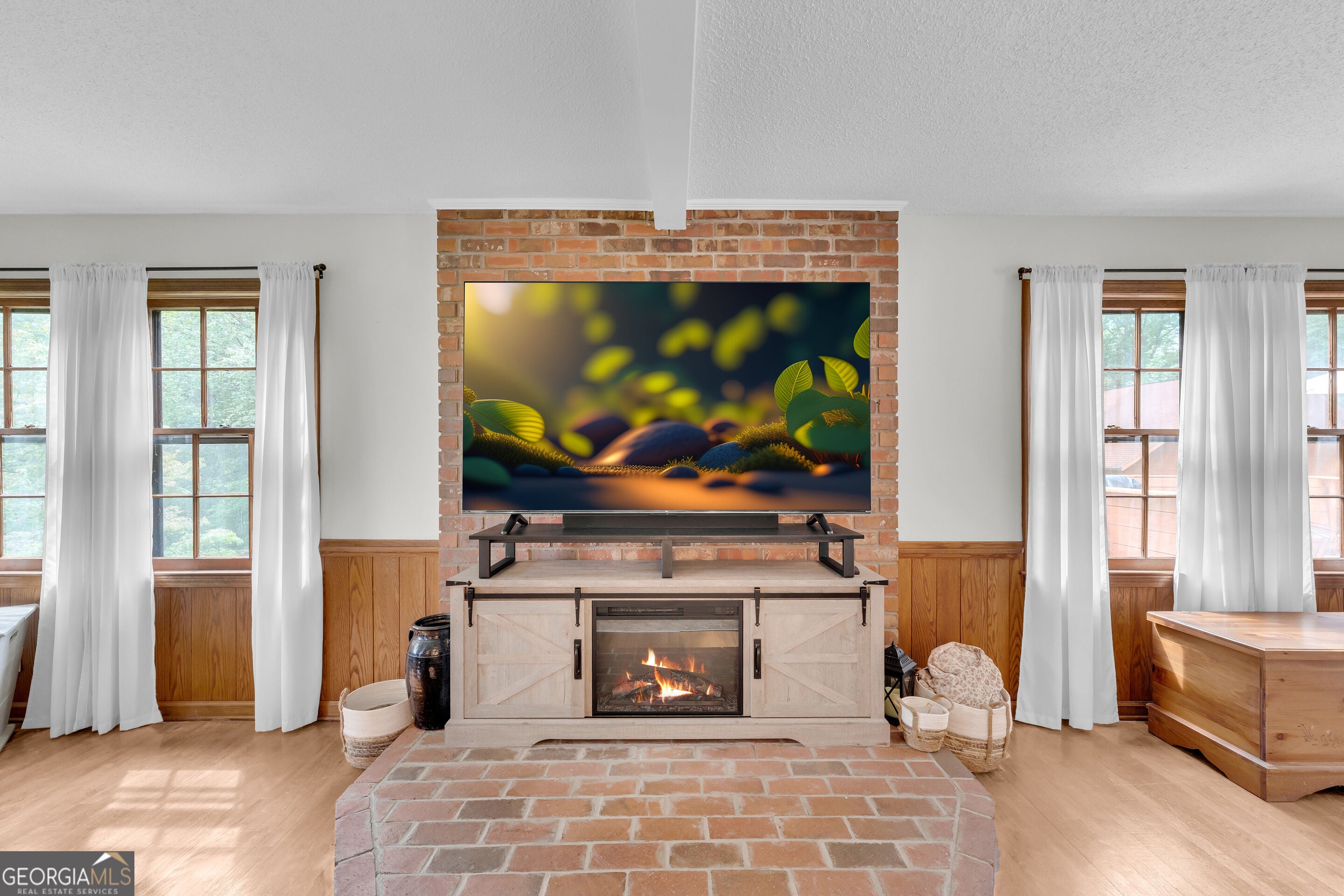 113 Cherokee Hills LN
