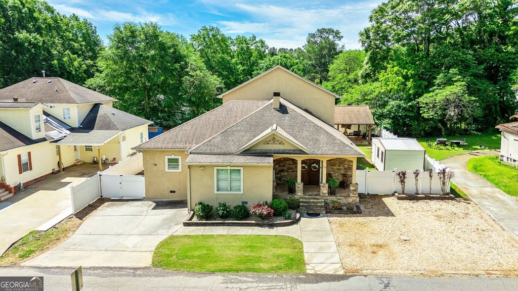 Photo of 11 Main Street, Newnan, GA 30263 (MLS # 10696457)