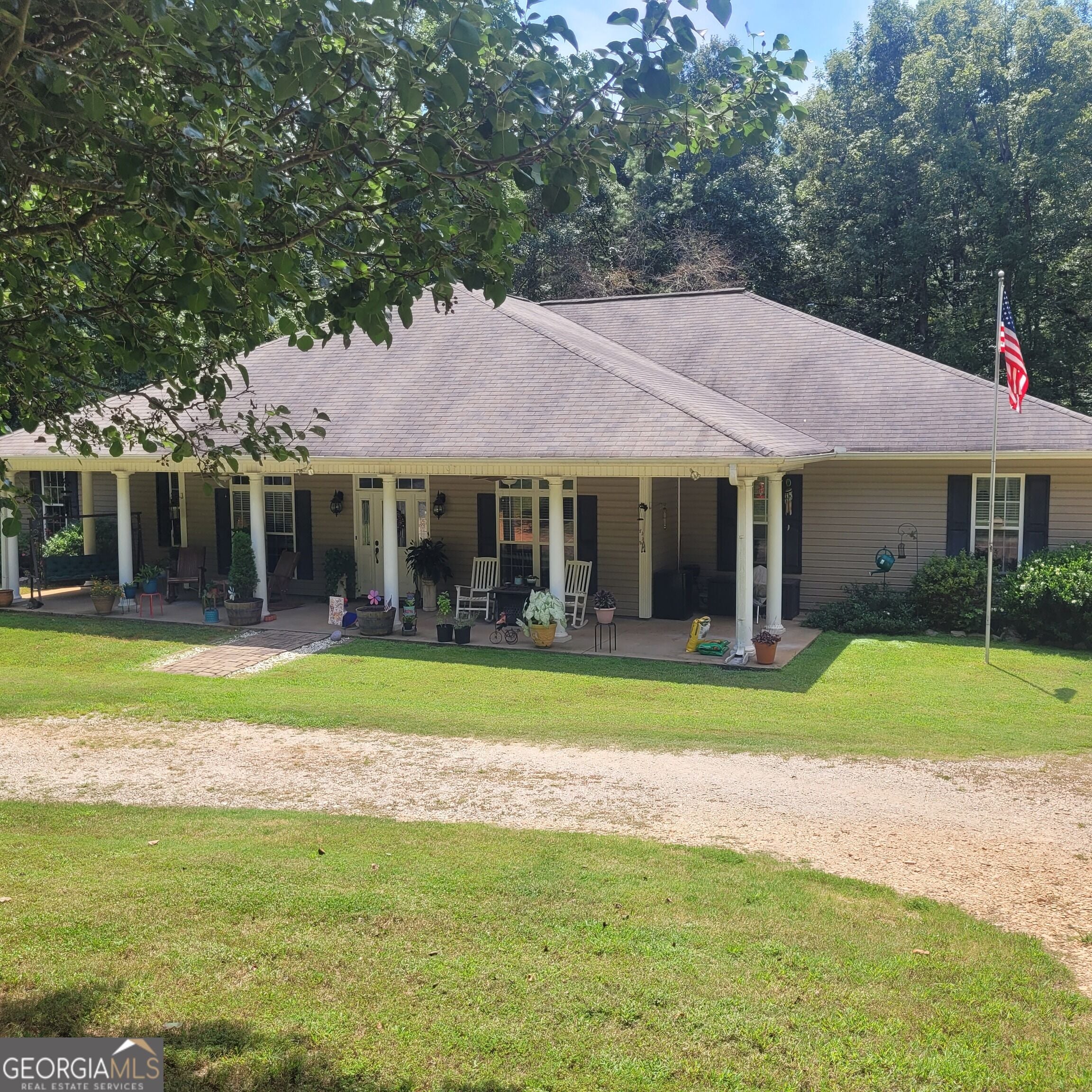 151 S Chattahoochee DR - Photo 2