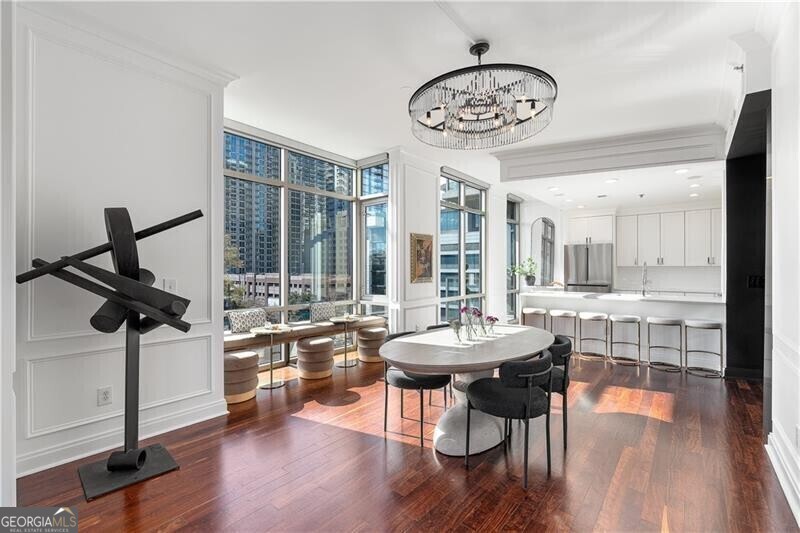 905 Juniper ST NE 705