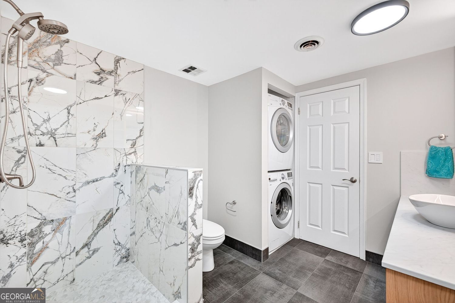 Atlanta, Georgia 30309, United States, 2 Bedrooms Bedrooms, ,2 BathroomsBathrooms,Residential,Active,225121