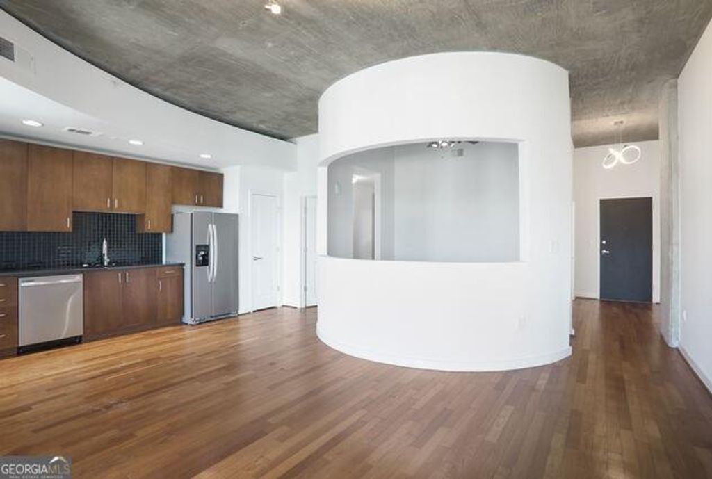 Photo of 250 Pharr Road NE #2104, Atlanta, GA 30305 (MLS # 10648492)