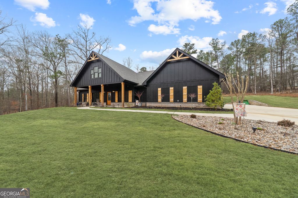 Photo of 1231 Spinnaker Road, Buckhead, GA 30625 (MLS # 10704184)