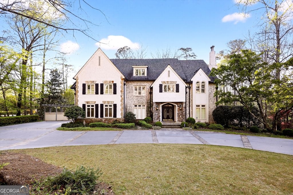 Photo of 5300 Old Hundred Lane, Sandy Springs, GA 30327 (MLS # 10721843)