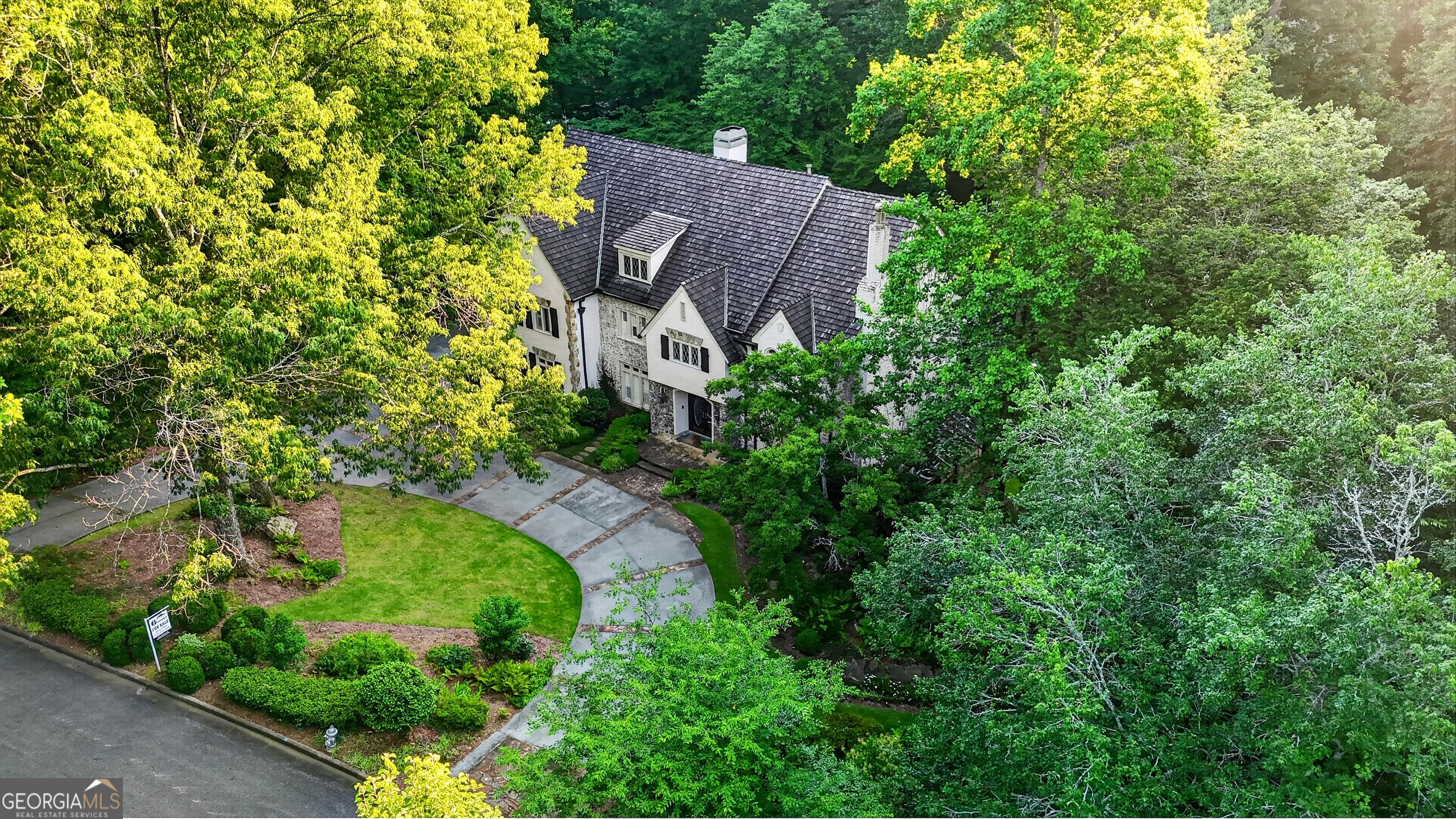 5300 Old Hundred LN