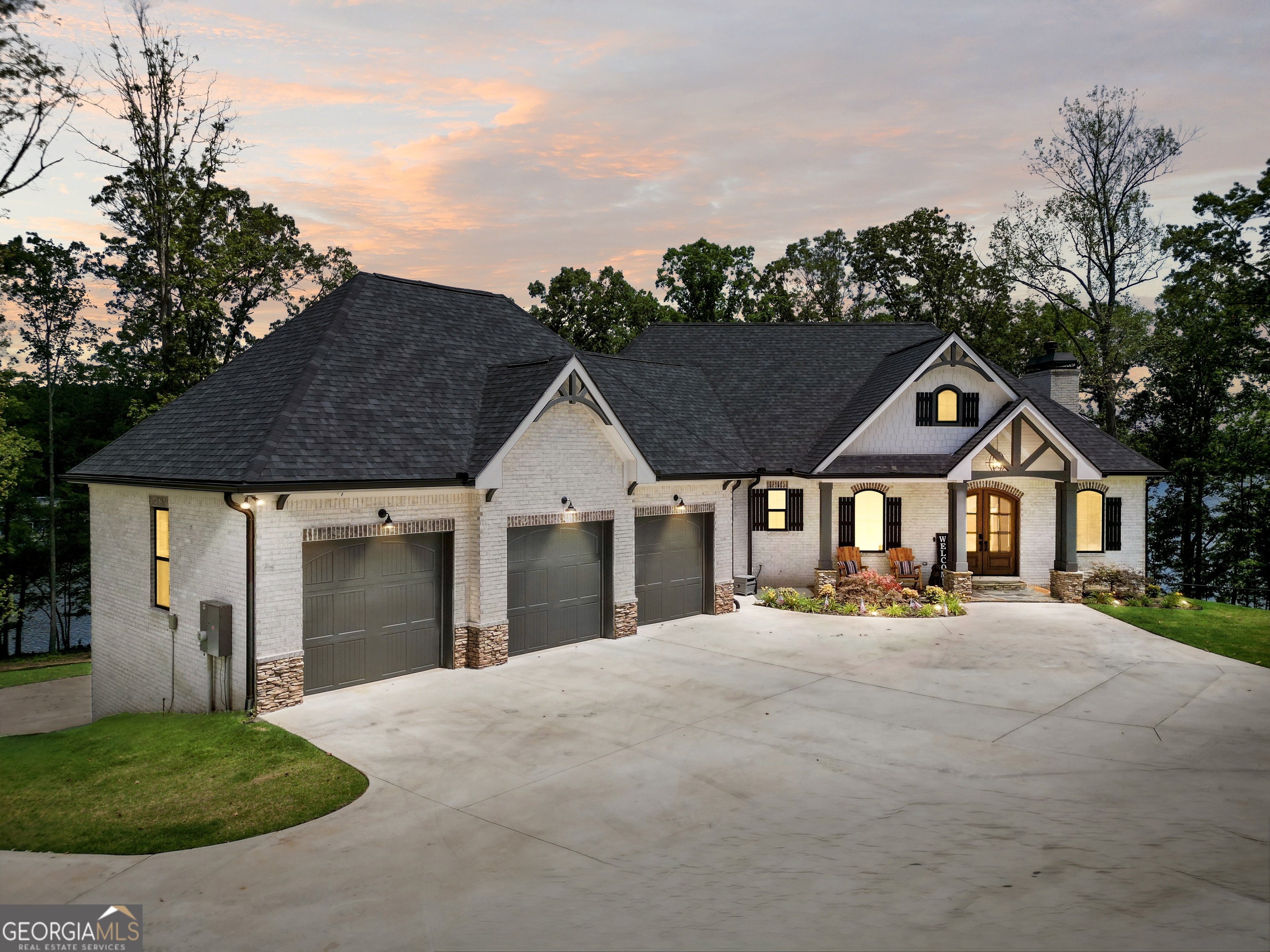 123 River Point RD