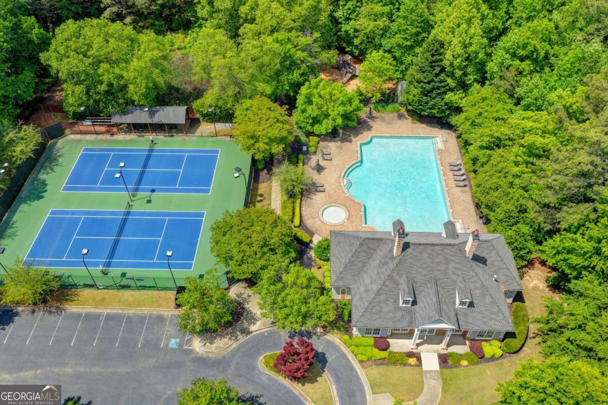 271 Prestbury CT