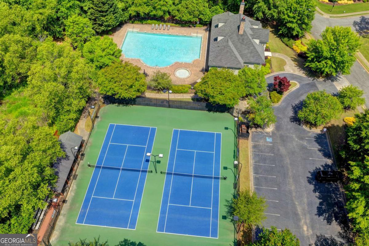271 Prestbury CT