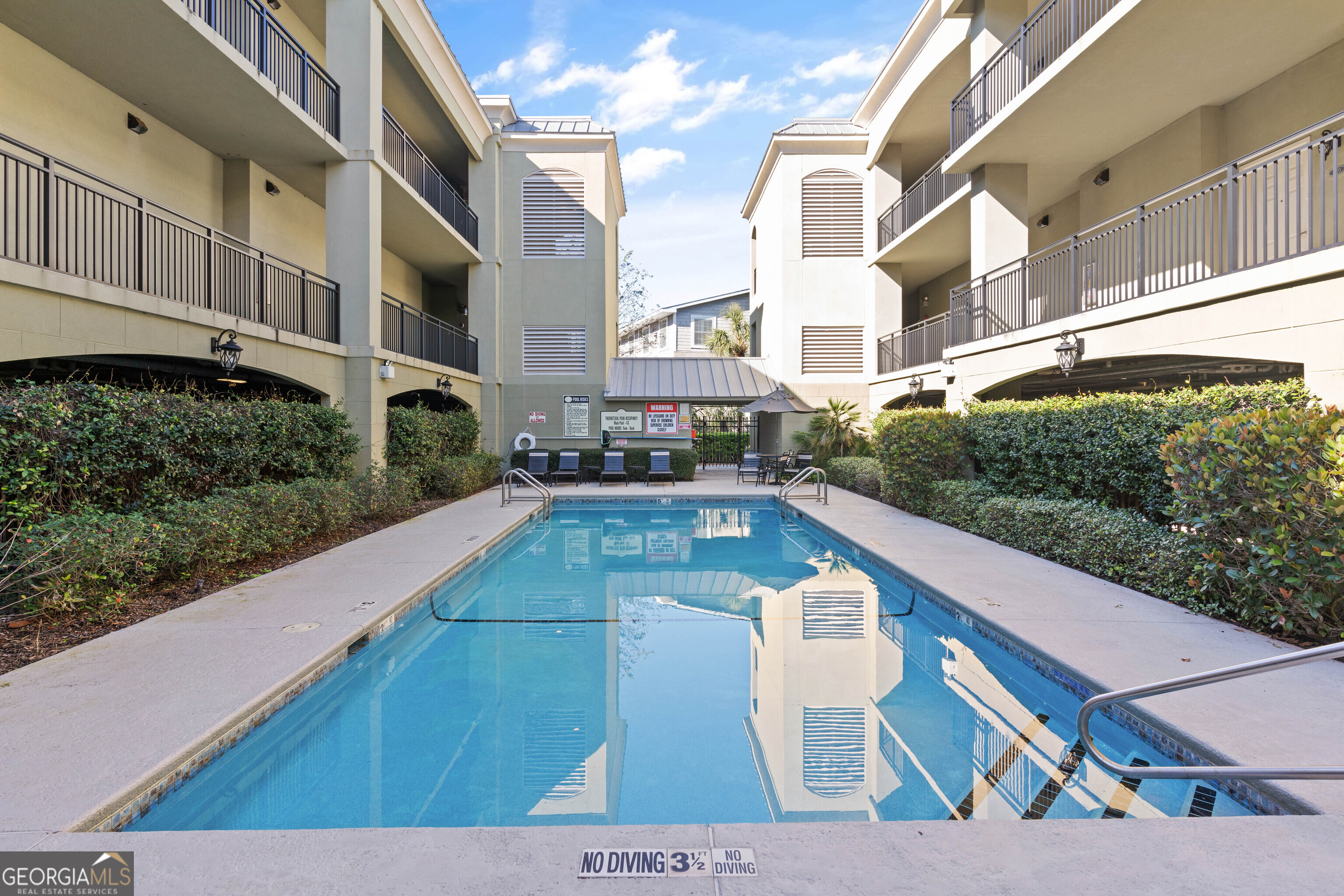 150 Salt Air DR 201