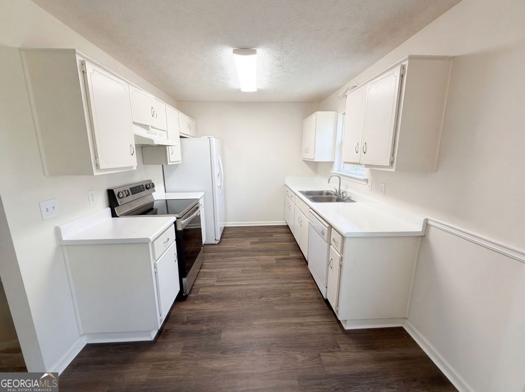 Photo of 6460 River Hill Drive, Flowery Branch, GA 30542 (MLS # 10717015)