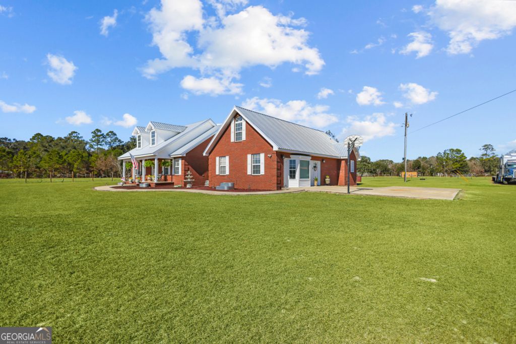 Photo of 142 Lloyd Drive, Jesup, GA 31545 (MLS # 10681598)
