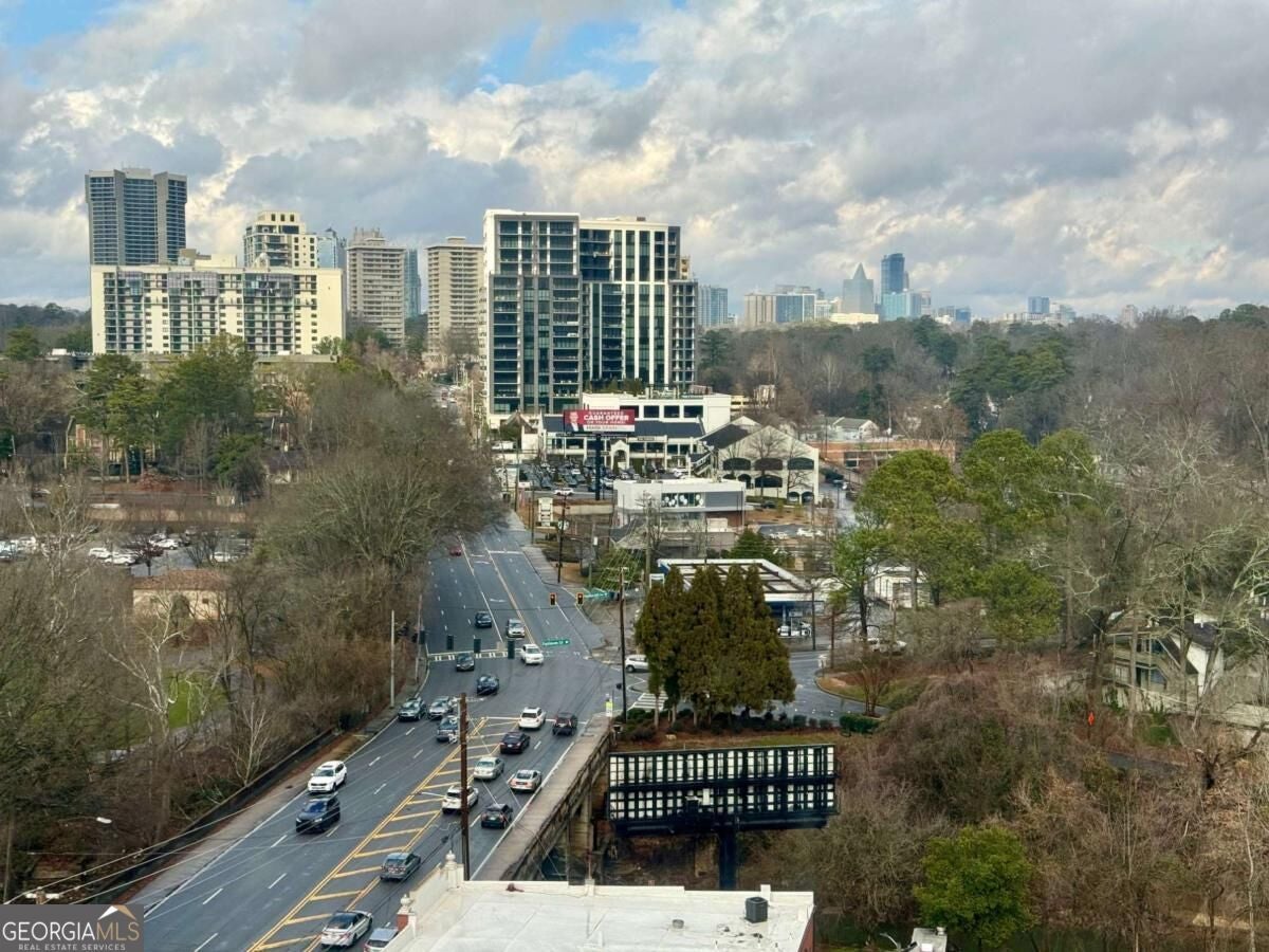 2285 Peachtree RD NE 1101