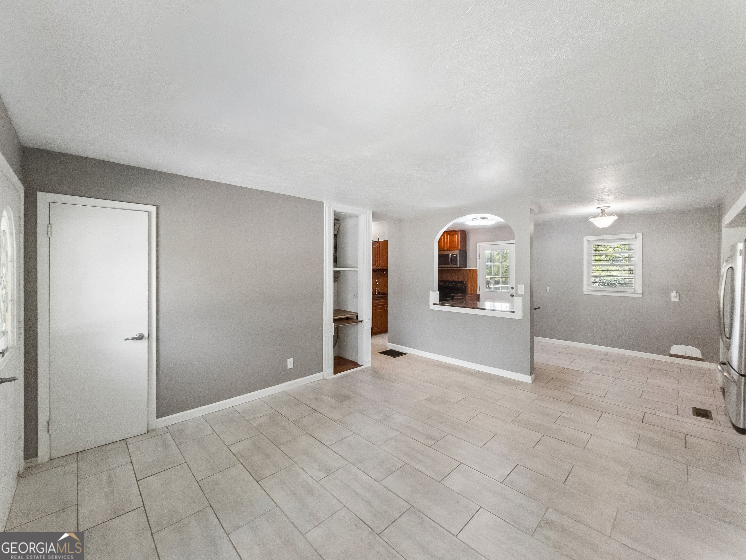 2555 Cleveland RD