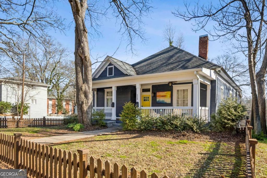 Photo of 528 Holderness Street SW, Atlanta, GA 30310 (MLS # 10694008)