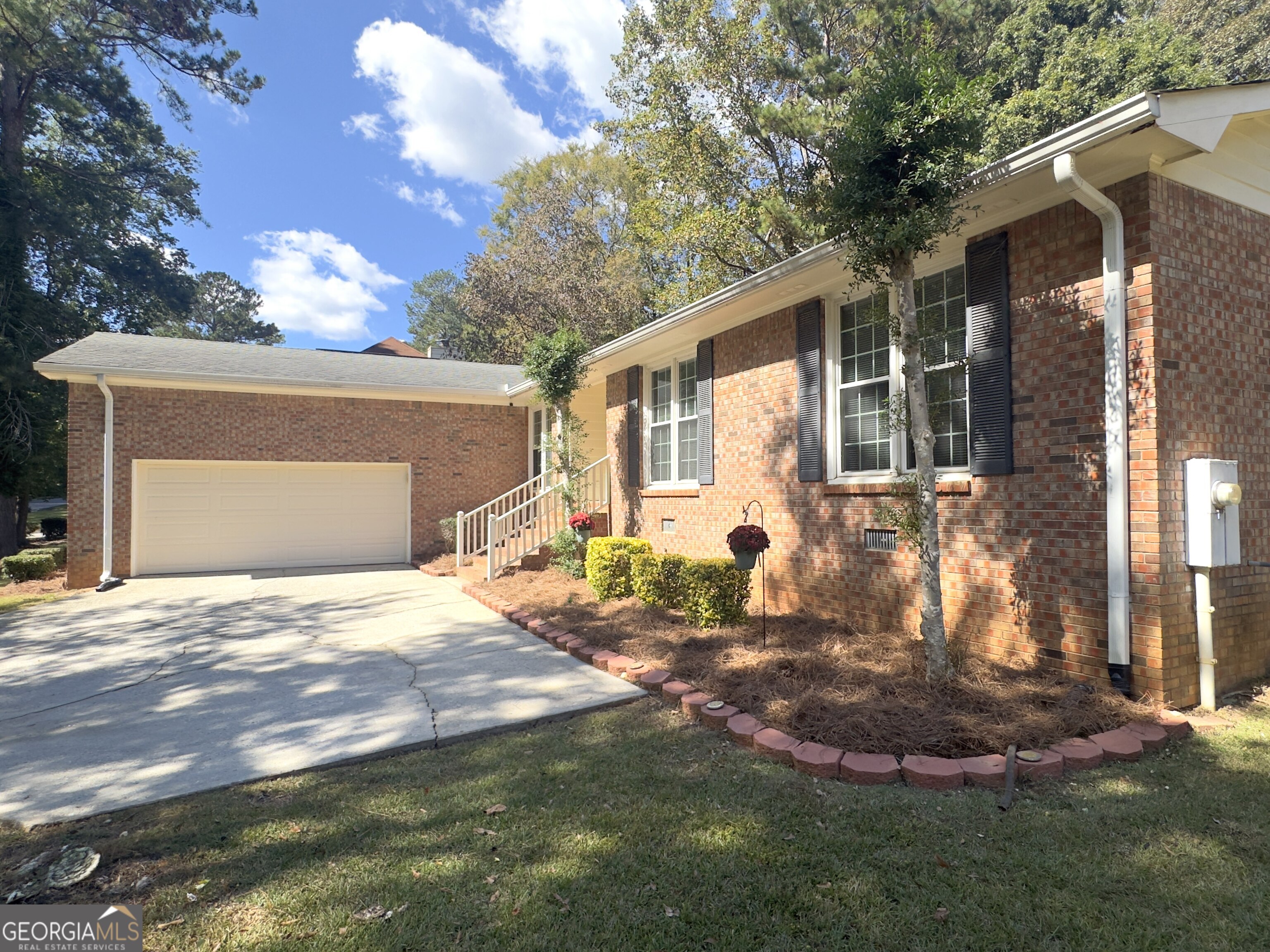 2508 Quentin DR