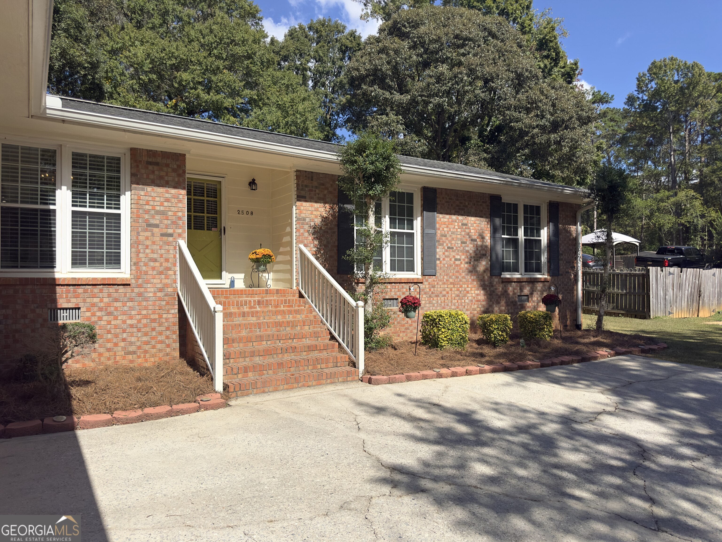 2508 Quentin DR