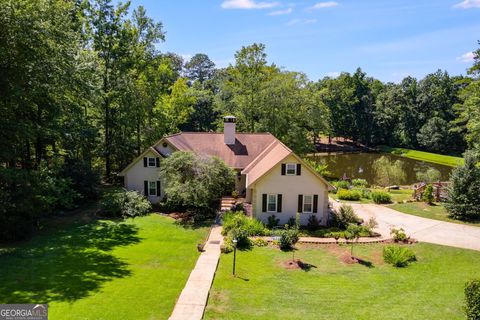 A home in Whitesburg