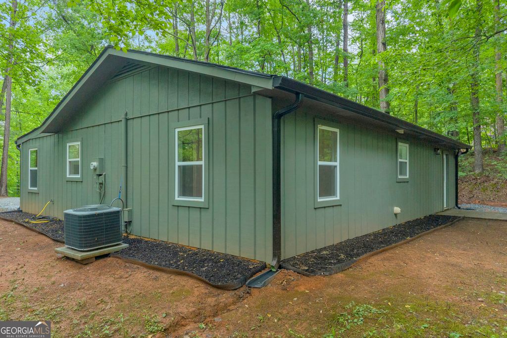 Photo of 314 Skyview Circle, Clarkesville, GA 30523 (MLS # 10776310)