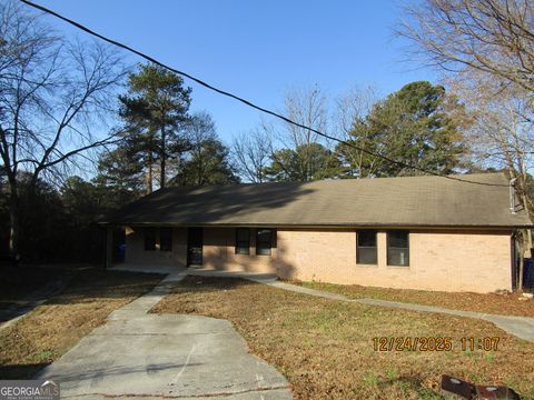 1635 Pinedale CIR NW Conyers GA 30012