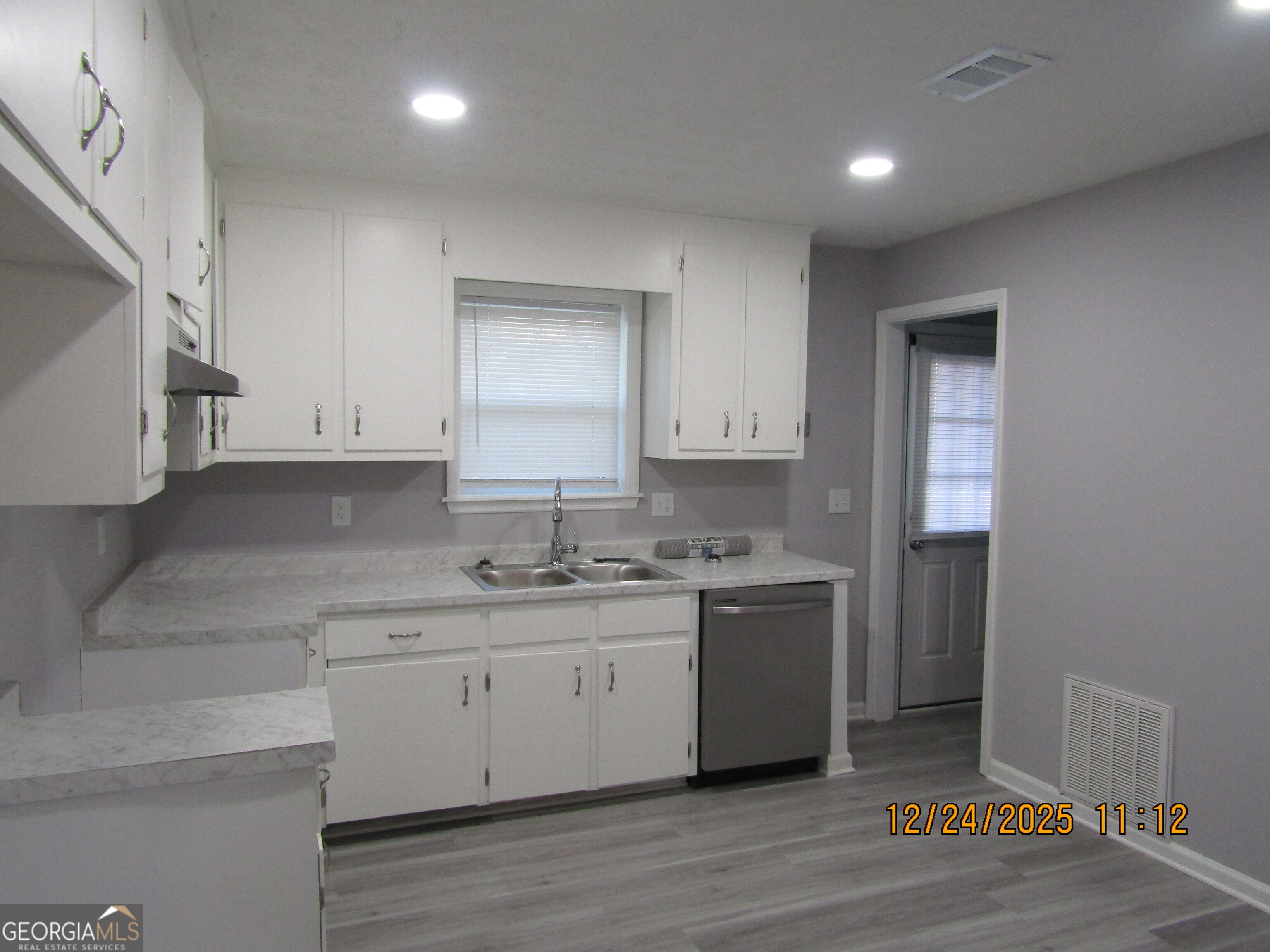 1635 Pinedale CIR NW