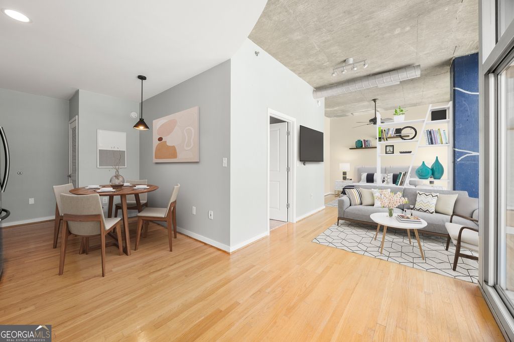 Photo of 923 Peachtree Street NE #932, Atlanta, GA 30309 (MLS # 10699781)