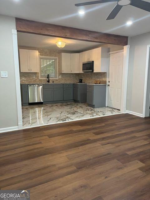 2953 MEADOWVIEW DR SE