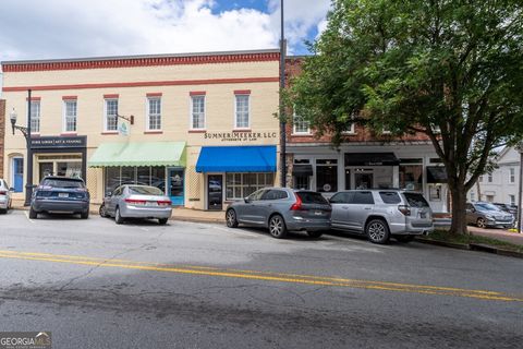 10 E Broad ST Newnan GA 30263