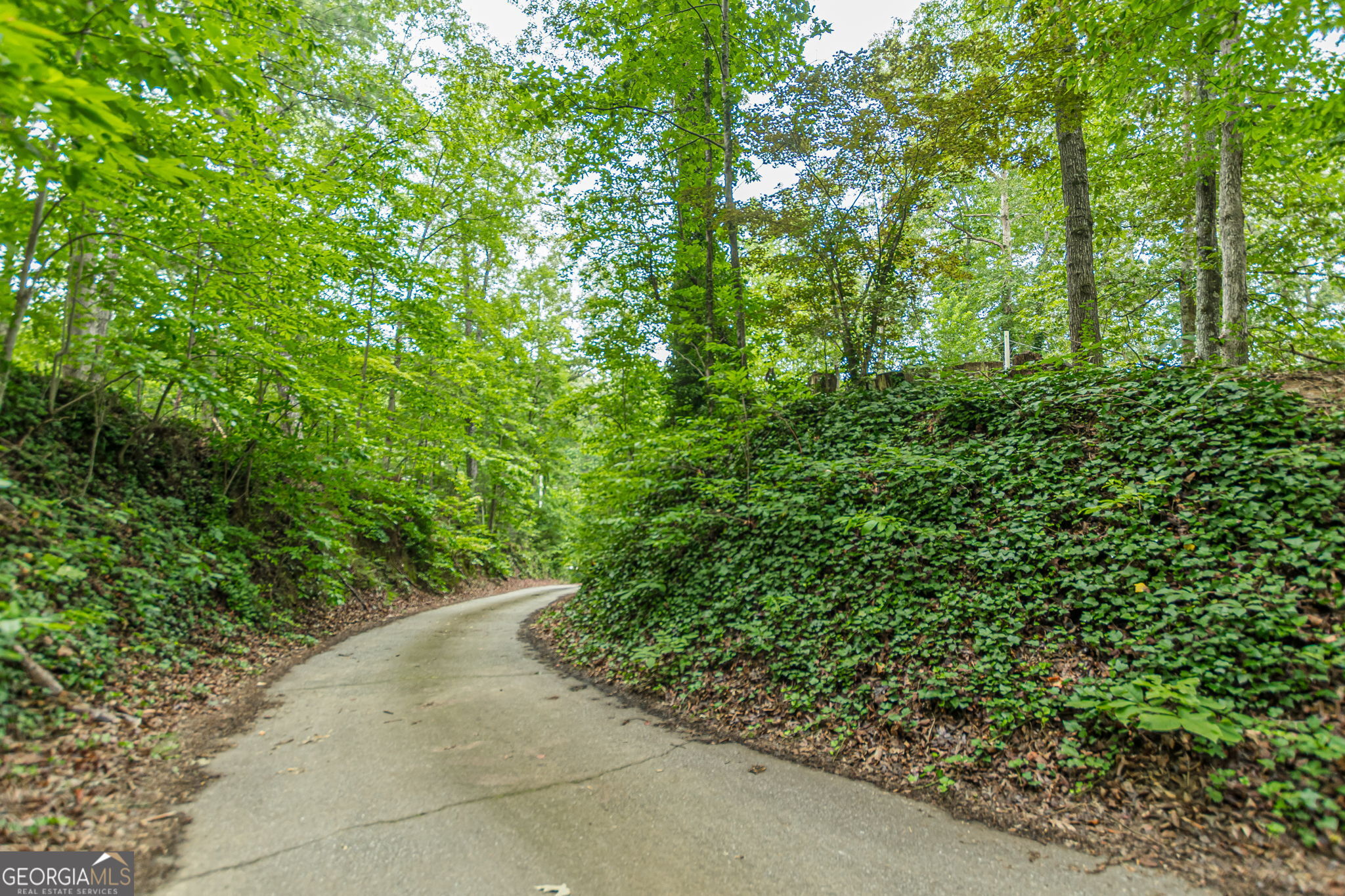 5690 Highway 166