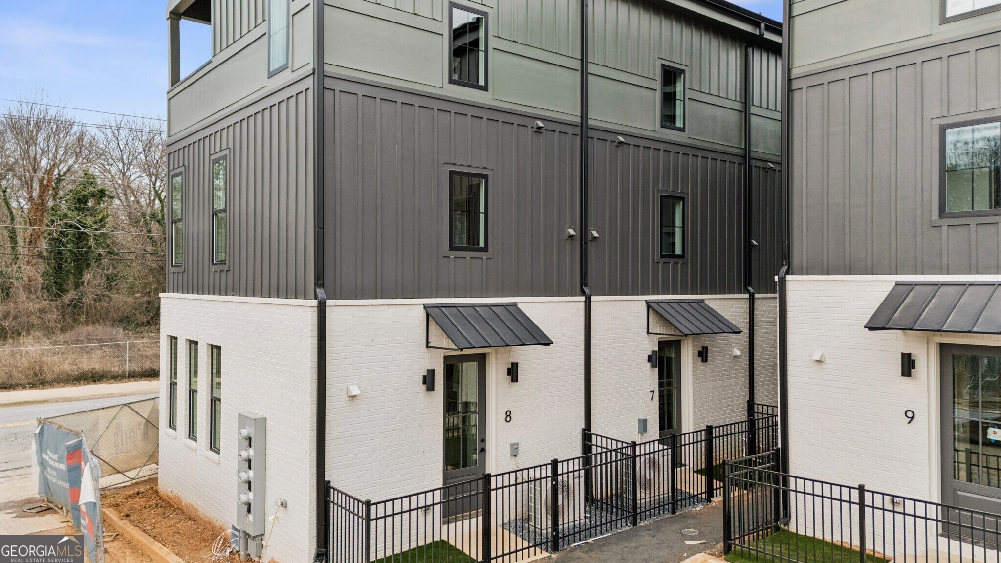 1160 Boulevard SE 14