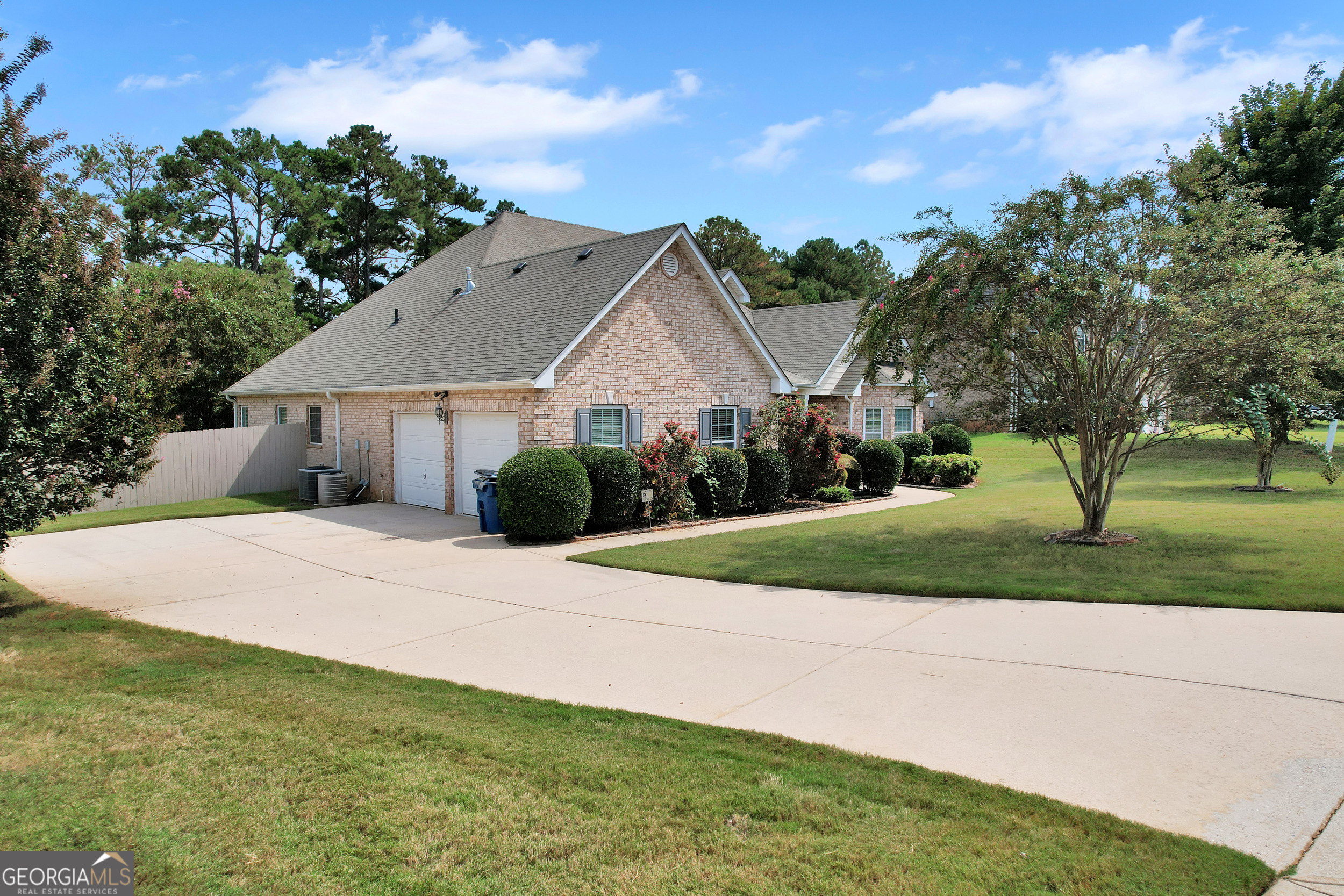 1141 Carillon DR SE