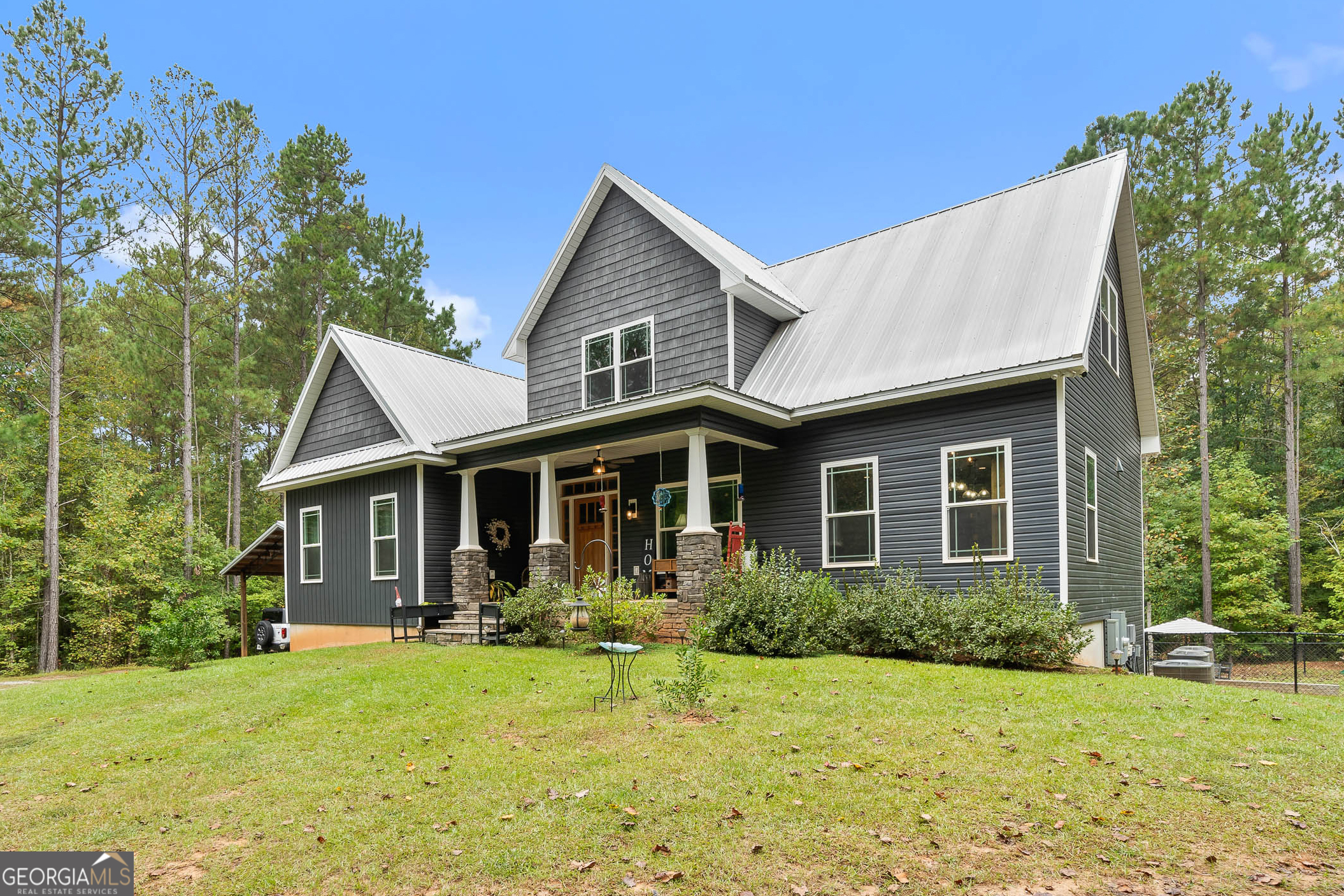 332 Hickory LN
